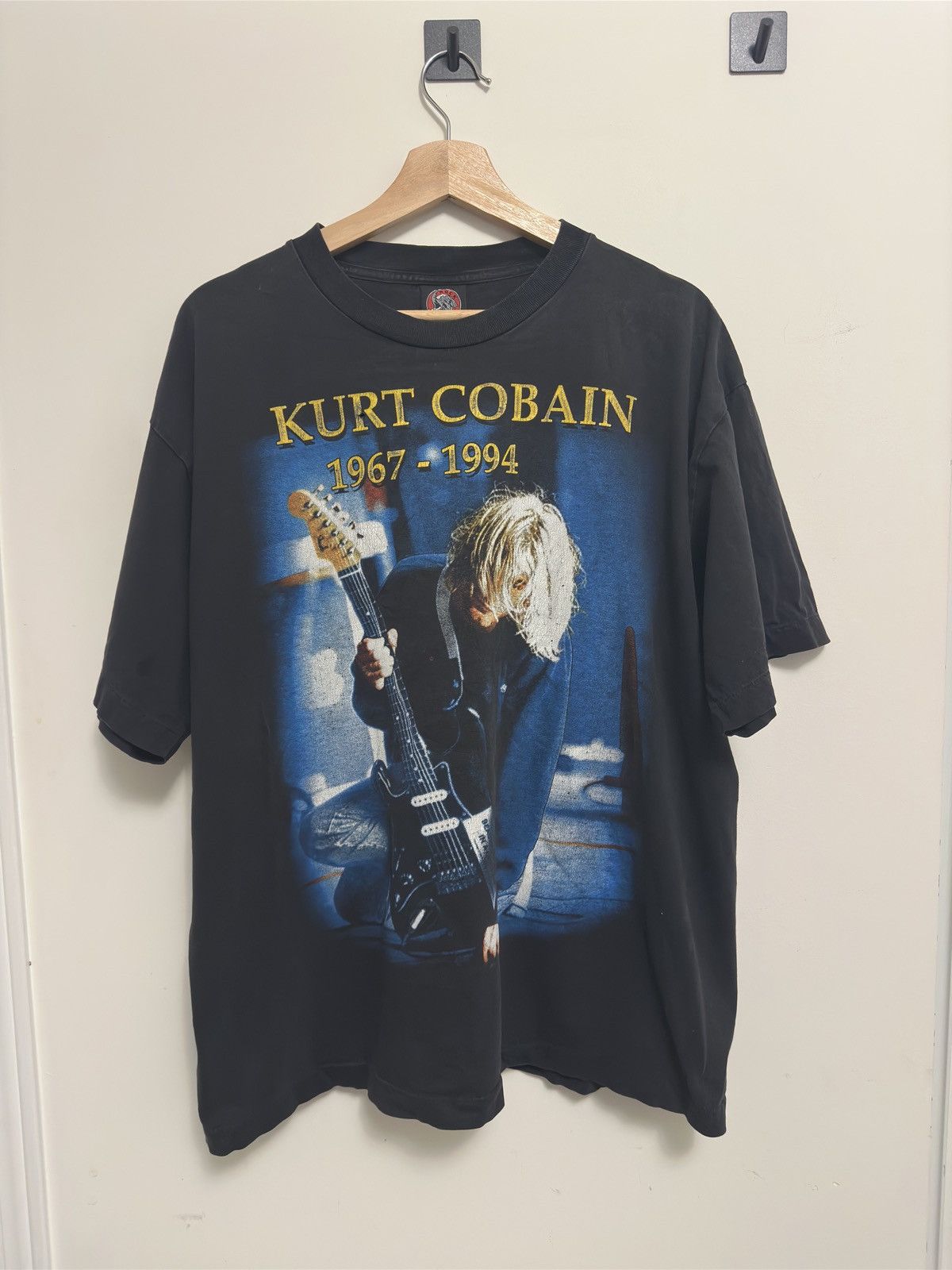 Vintage Vintage 1990s Kurt Cobain Memorial Tee Size US XL / EU 56 / 4 - 1 Thumbnail