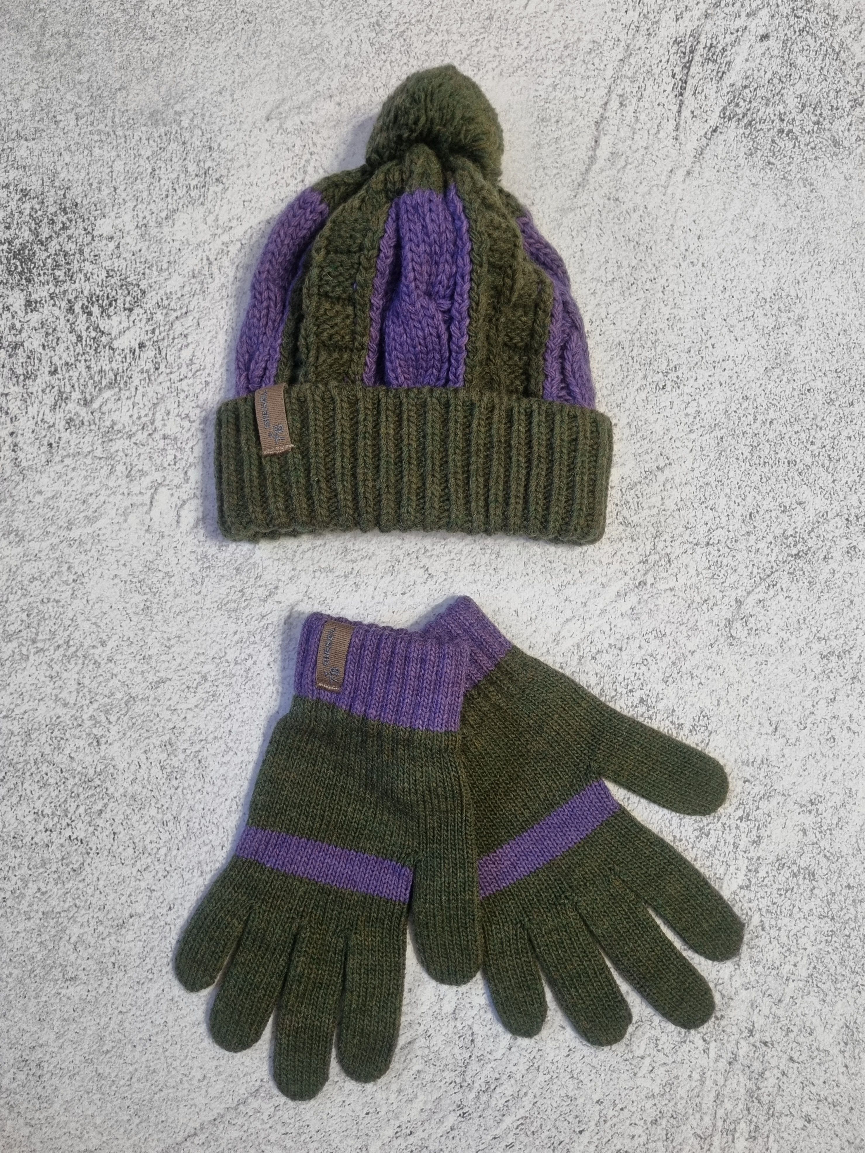 Diesel Diesel Knit Winter Set Pom Pom Beanie & Gloves Size ONE SIZE - 1 Thumbnail