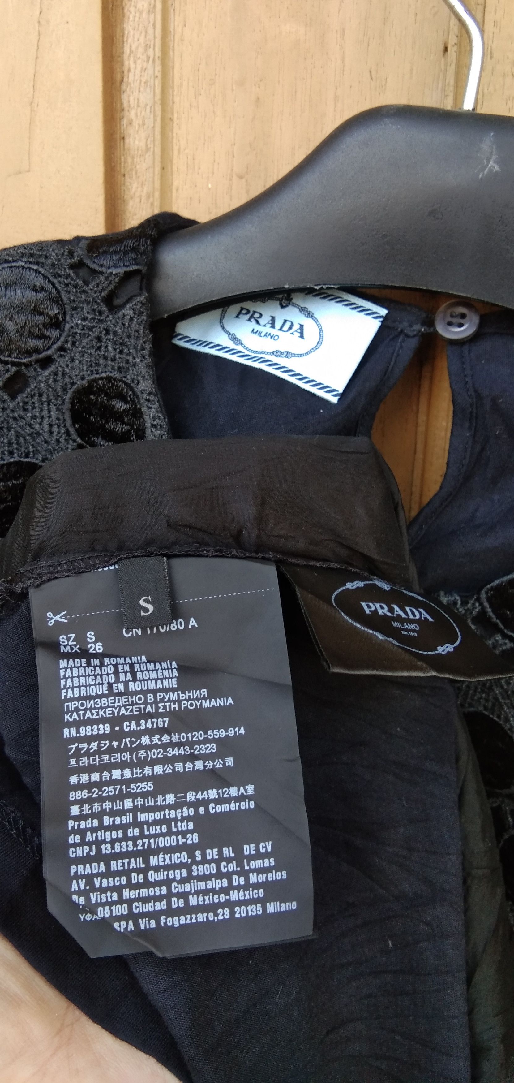 Prada Prada front in lace tops/black blouse Size S / US 4 / IT 40 - 4 Thumbnail