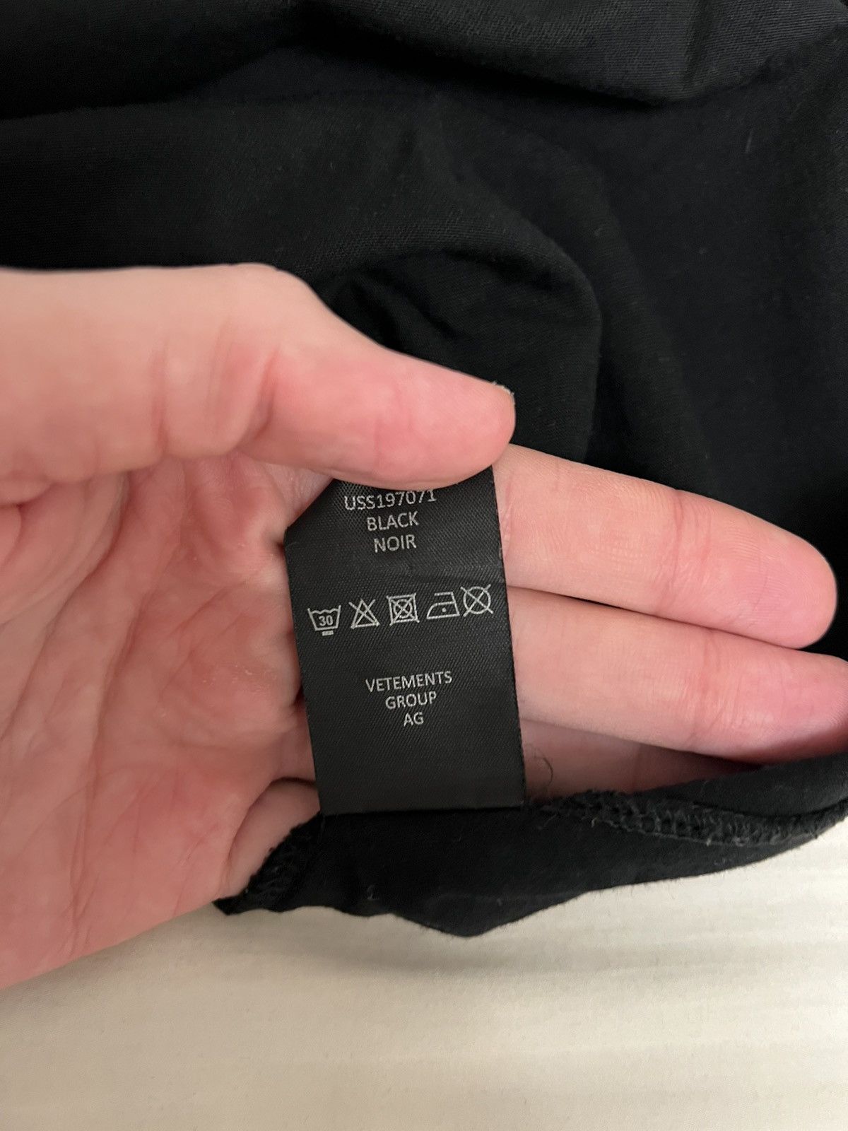 Vetements Vetements Georgian Writing T-Shirt Size US L / EU 52-54 / 3 - 4 Thumbnail