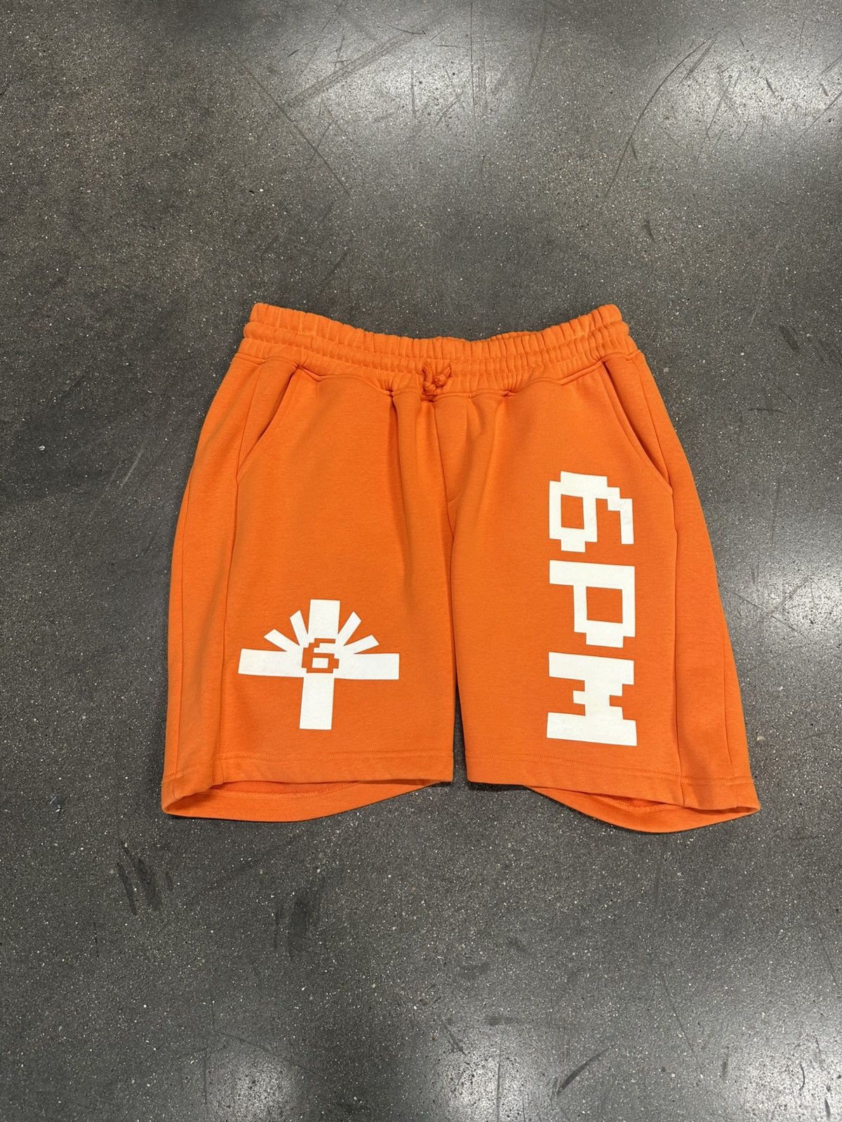 Vertabrae Vertabrae 6pm Sweatshorts orange Size US 36 / EU 52 - 1 Thumbnail