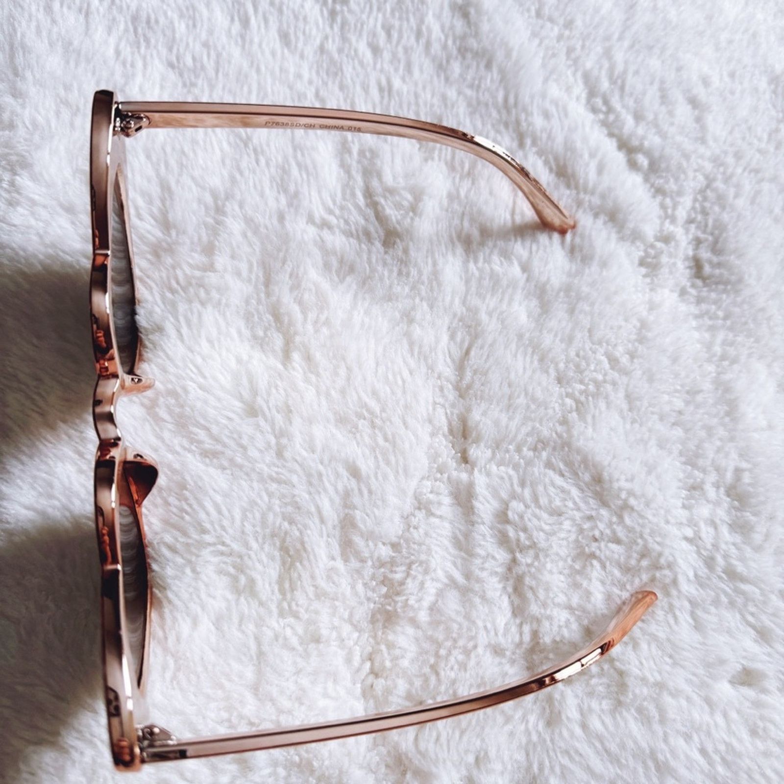 Other Addison Gold Heart-Shaped Sunglasses Size ONE SIZE - 5 Thumbnail