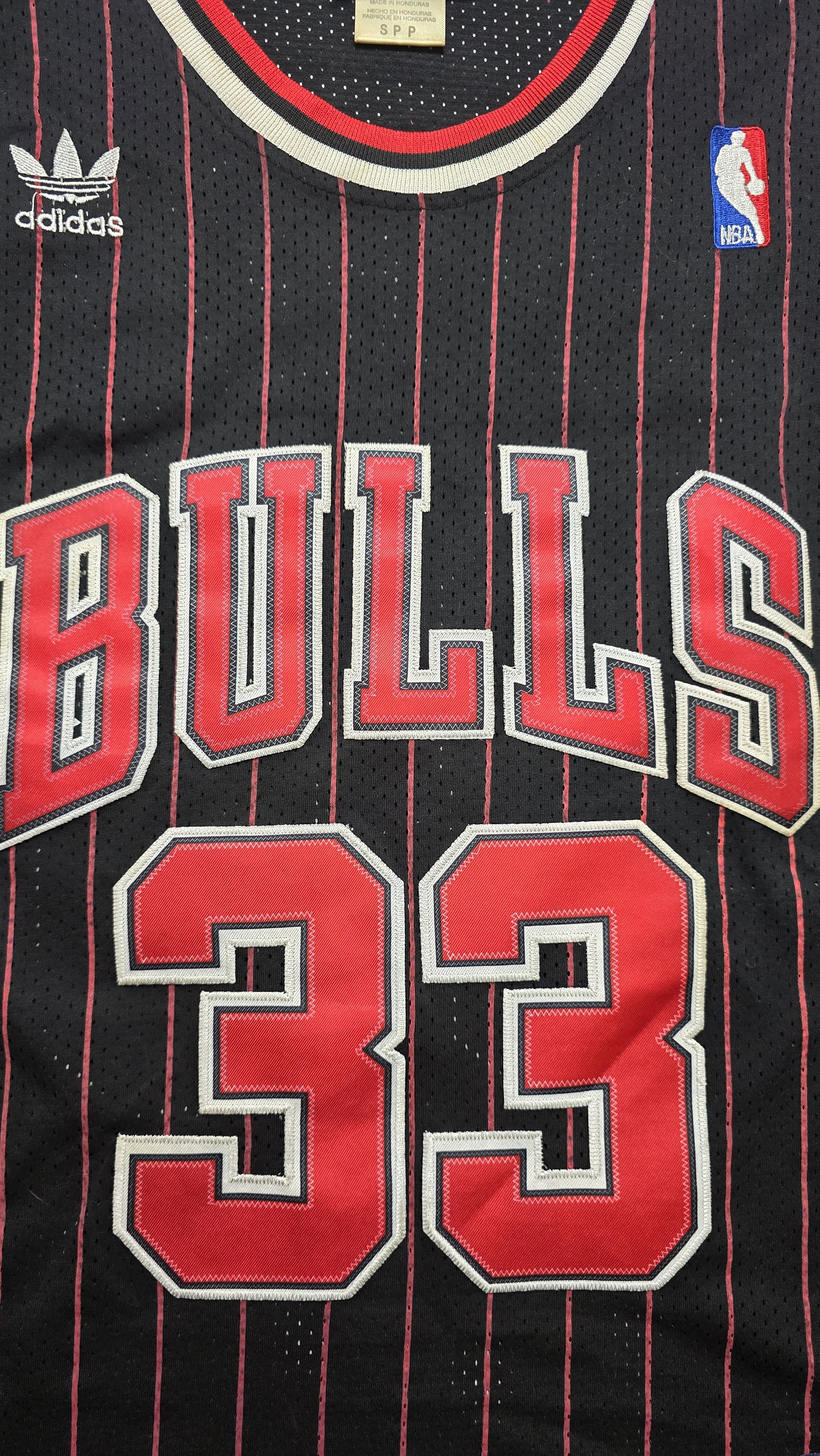 Adidas Scottie Pippen #33 NBA Chicago Bulls 1995 96 Jersey Size US S / EU 44-46 / 1 - 9 Thumbnail