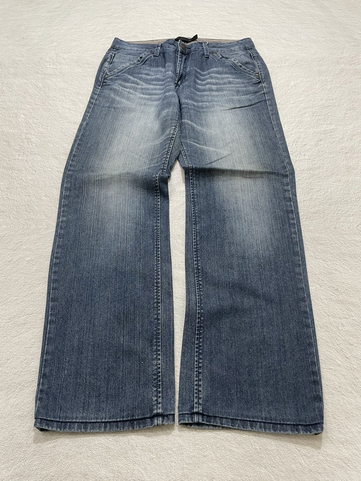 Japanese Brand 2000s Fading Denim wash Jeans Y2K Size US 32 / EU 48 - 1 Thumbnail
