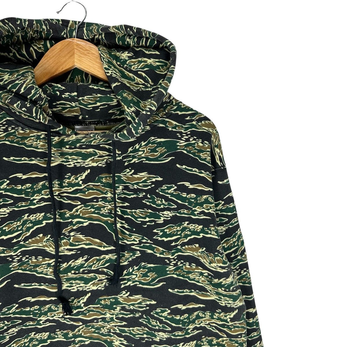 Japanese Brand LIFE MAX CAMO TIGER STRIPE HOODIE SWEATSHIRT Size US XL / EU 56 / 4 - 3 Thumbnail