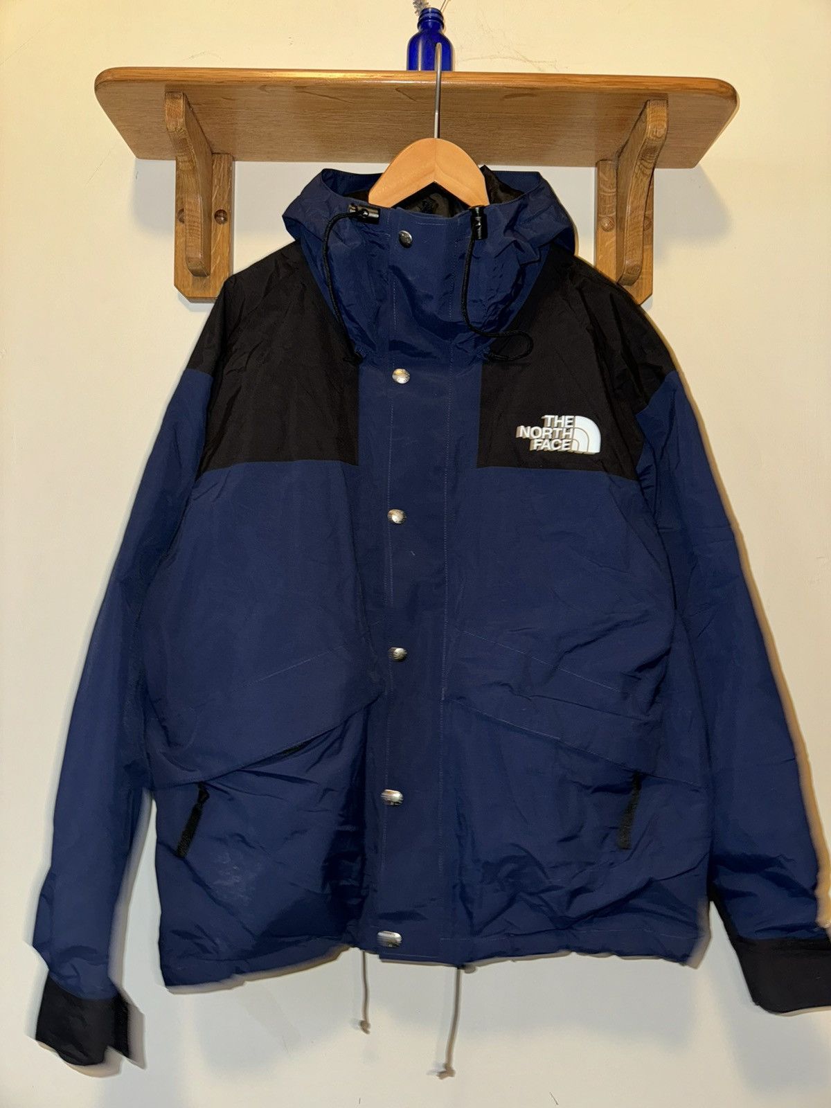ジャケット・ブルゾン KAWS * The North Face 1986 Jacket 150(S) KAWS X The North Face Retro 1986 Mountain Jacket Black Size S NEW