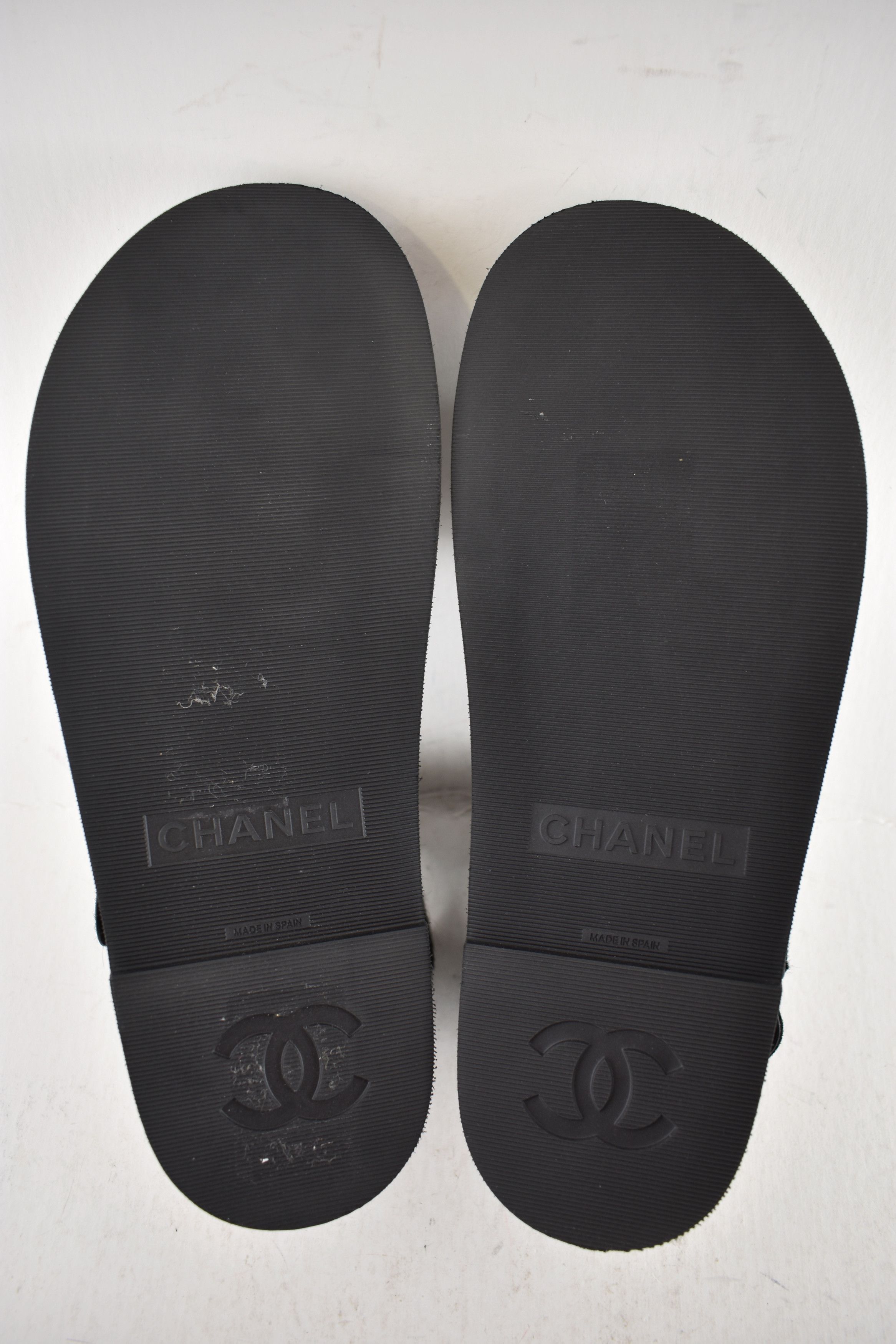 Chanel Chanel 24B CC Logo Mule Slide Strap Flat Teva Dad Sandal 36 Size US 6 / IT 36 - 19 Thumbnail