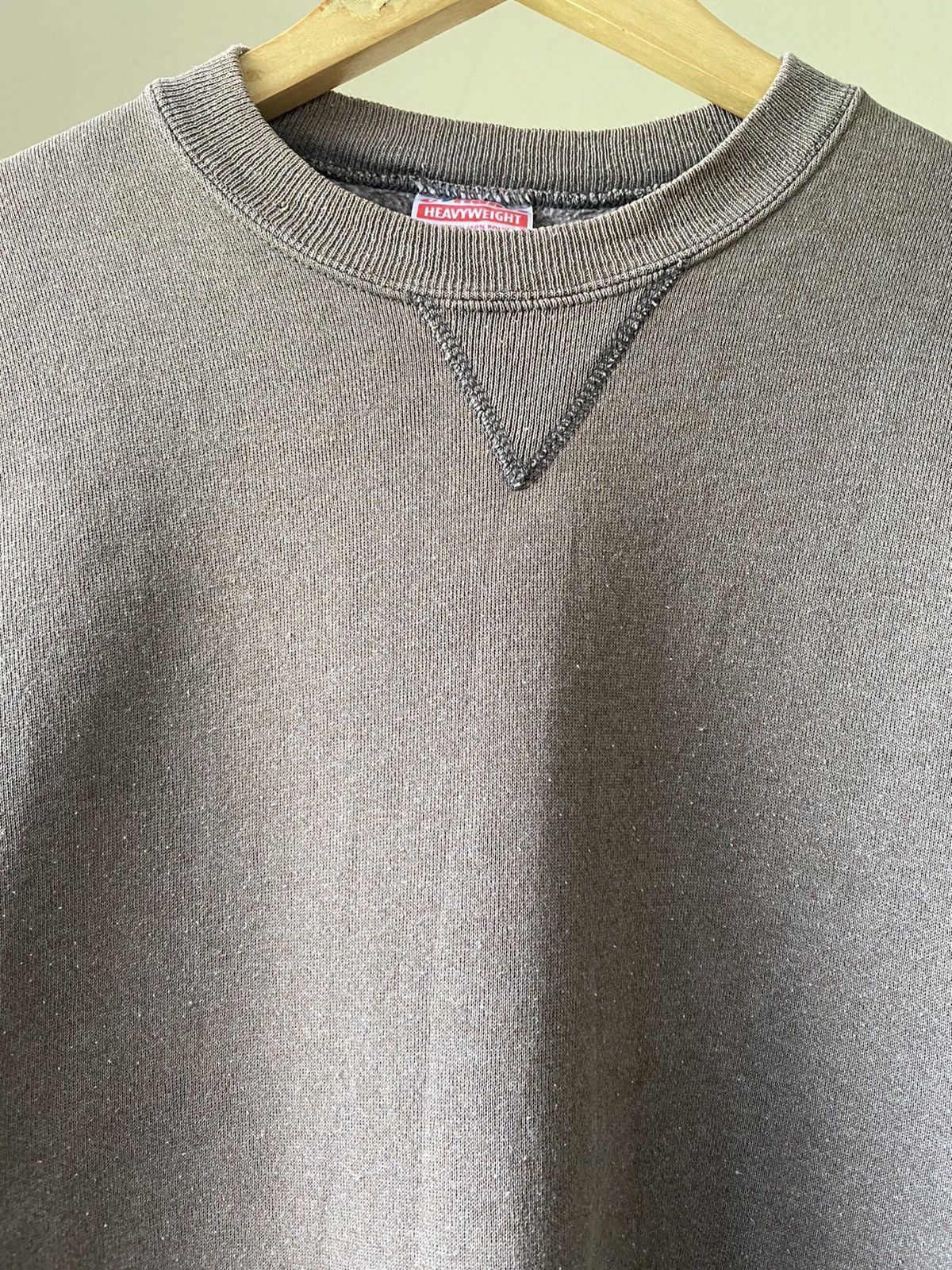 Vintage HANES 80s CREWNECK BLANK SWEATSHIRT PLAIN FADED Size US M / EU 48-50 / 2 - 6 Thumbnail