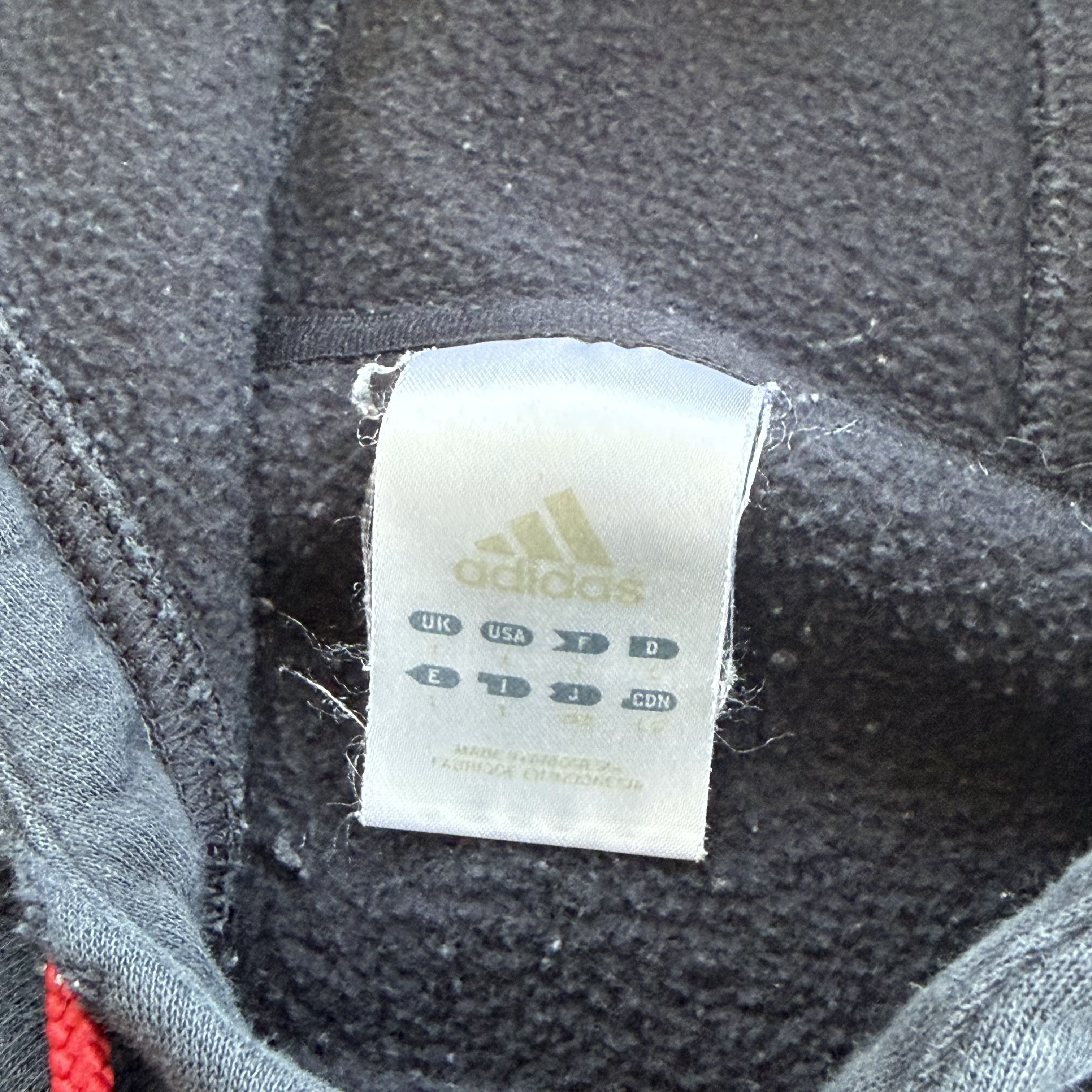 Adidas Vintage Y2K Adidas Center Logo Hoodie Size US L / EU 52-54 / 3 - 5 Thumbnail