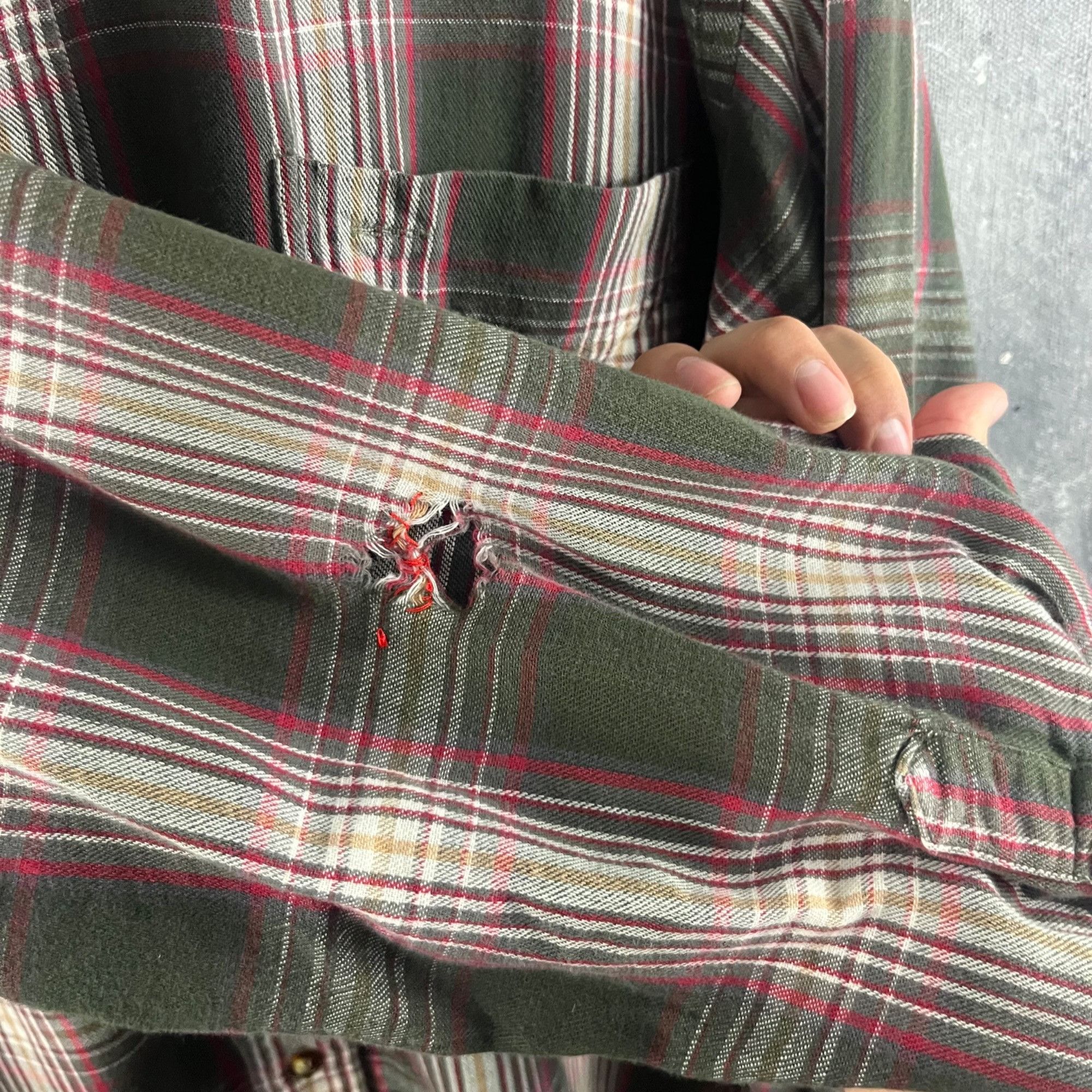 Vintage Vintage 90’s Plaid button shirt Size US L / EU 52-54 / 3 - 5 Thumbnail