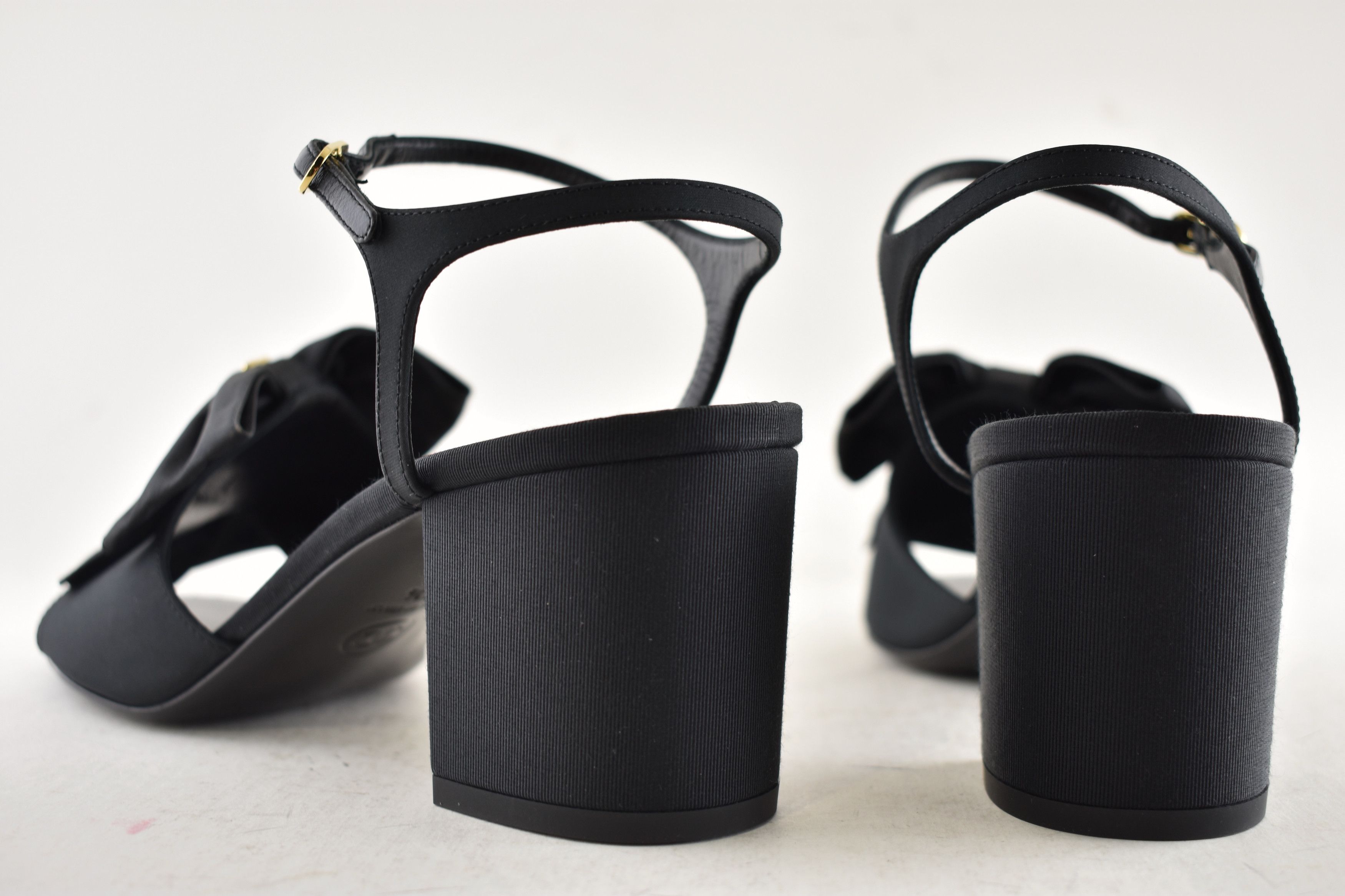 Chanel Chanel 24A Black Silk Bow CC Logo Block Heel Sandals 42 Size US 12 / IT 42 - 18 Thumbnail