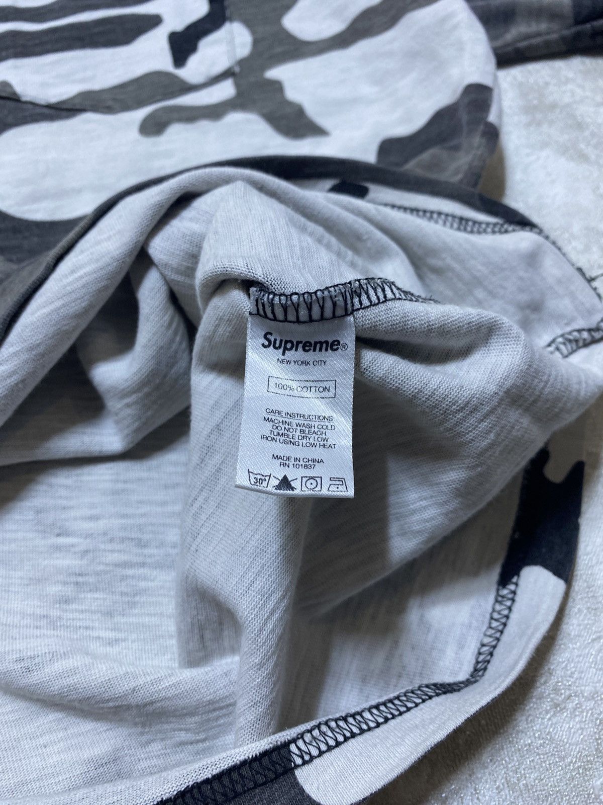 Supreme Supreme SS18 Snow Camo Pocket Tee Size US M / EU 48-50 / 2 - 6 Thumbnail