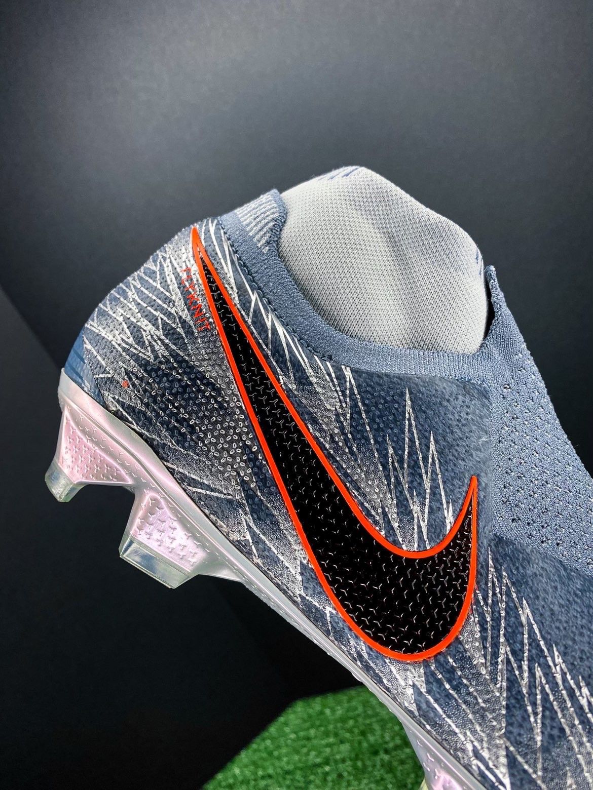 Nike Nike Phantom Vision Elite Football Boots Size US 13 / EU 46 - 8 Thumbnail