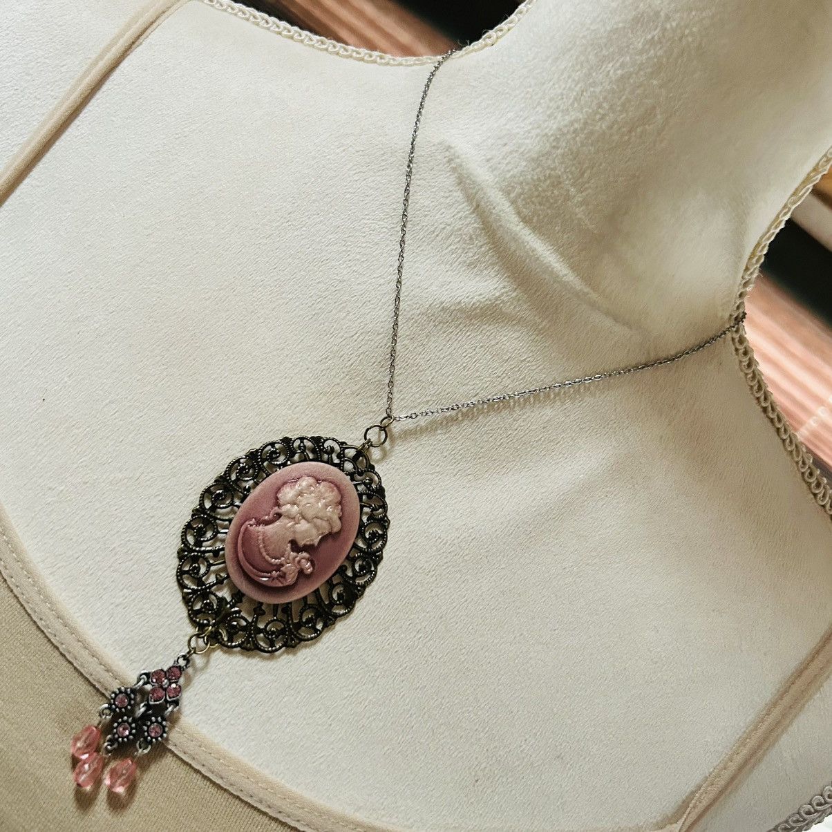 Handmade Handcrafted pink iridescent Victorian lady cameo necklace Size ONE SIZE - 1 Thumbnail
