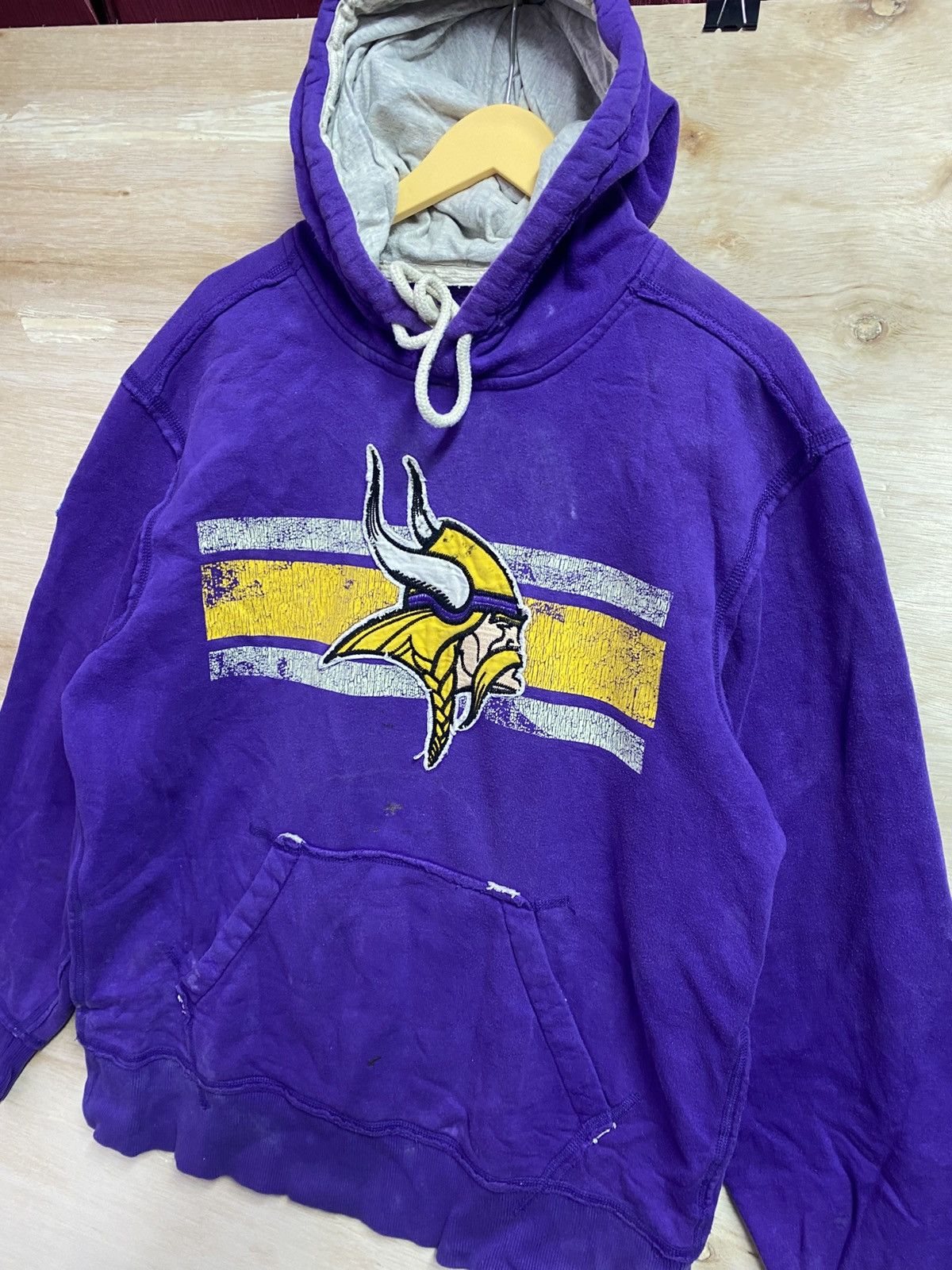 NFL Minnesota Vikings Stitch Applique Logo Pullover Hoodie Size US XL / EU 56 / 4 - 2 Thumbnail