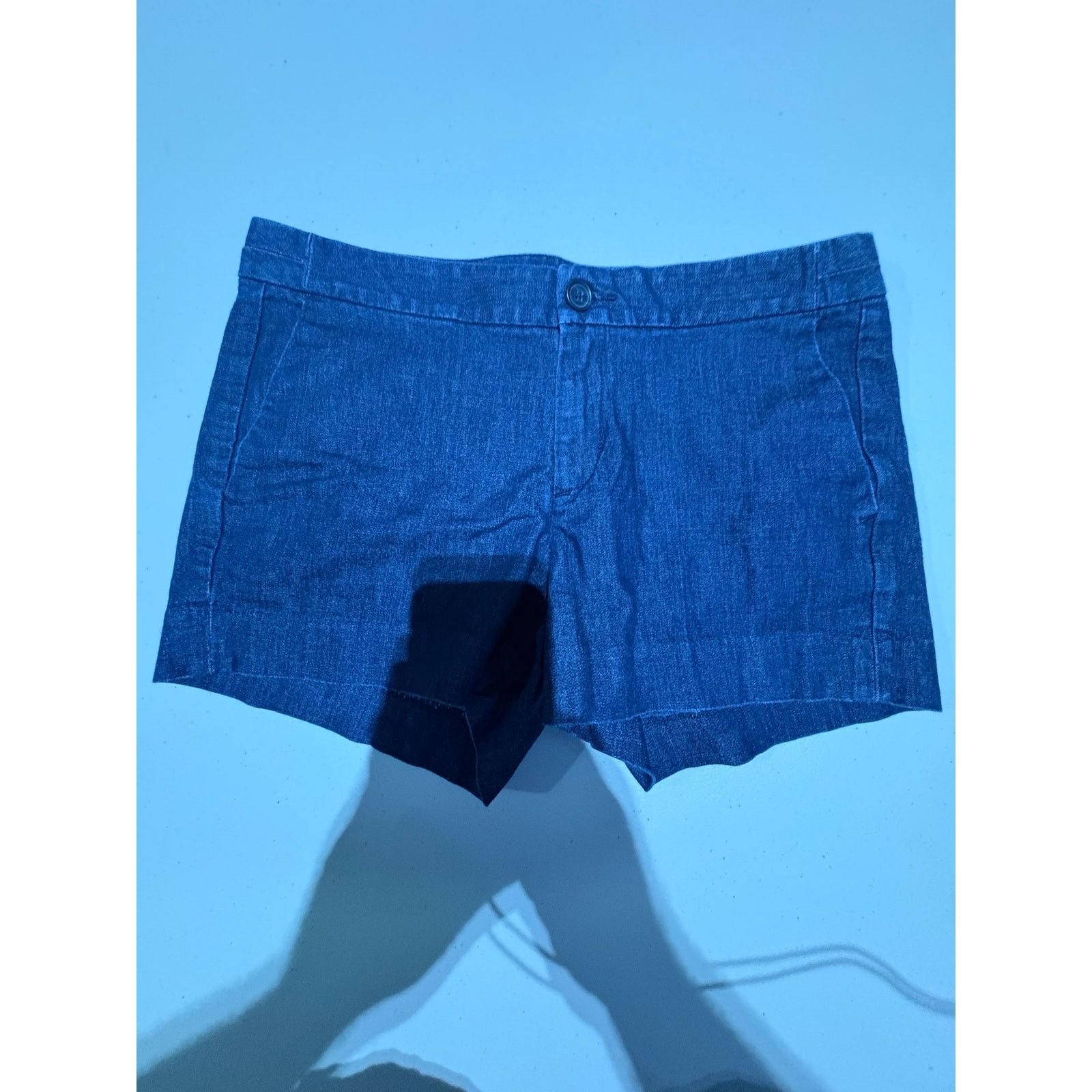 Banana Republic Banana Republic Womens Denim Shorts Petite Size 2 Waist 26 Size 26" / US 2 / IT 38 - 2 Thumbnail