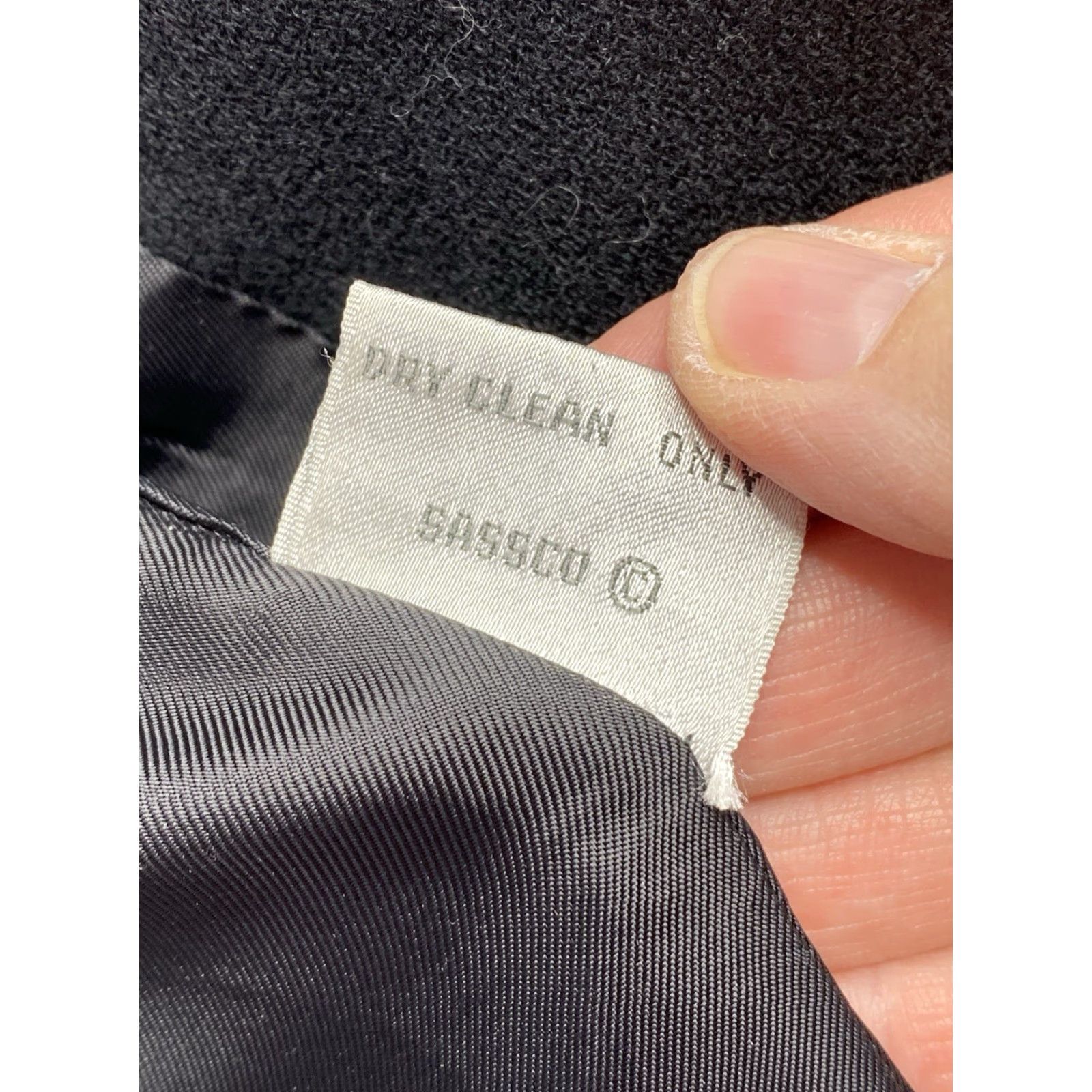 Vintage VINTAGE Nolan Miller Blazer Women 10 Black Embroidered Shoulder Lined Wool 100% Wool Notch Lapel Single-Breasted 80s Fashion Womens Size L / US 10 / IT 46 - 6 Thumbnail