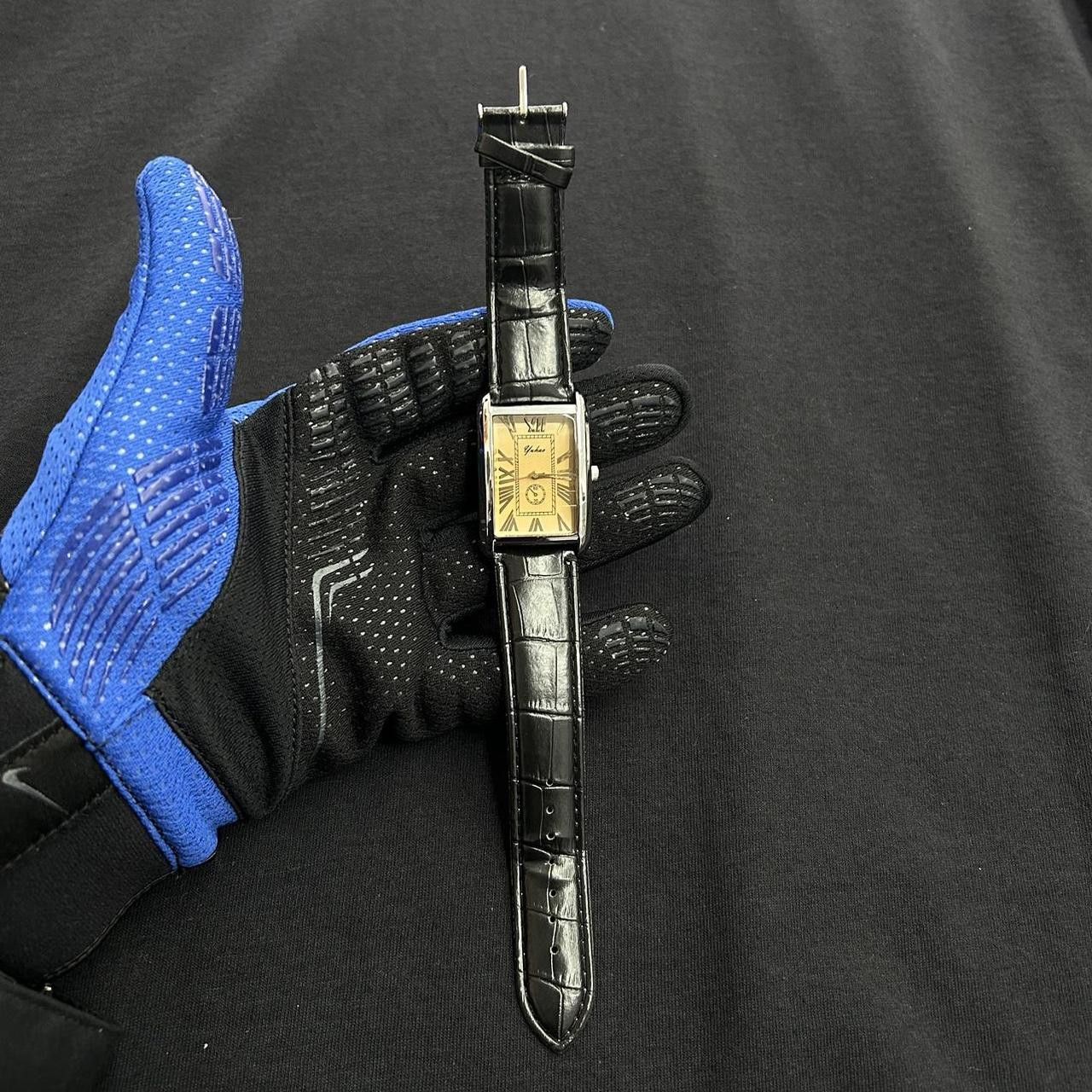 Vintage Vintage 2000s Style Black Rectangular Quartz Leather Watch Size ONE SIZE - 1 Thumbnail