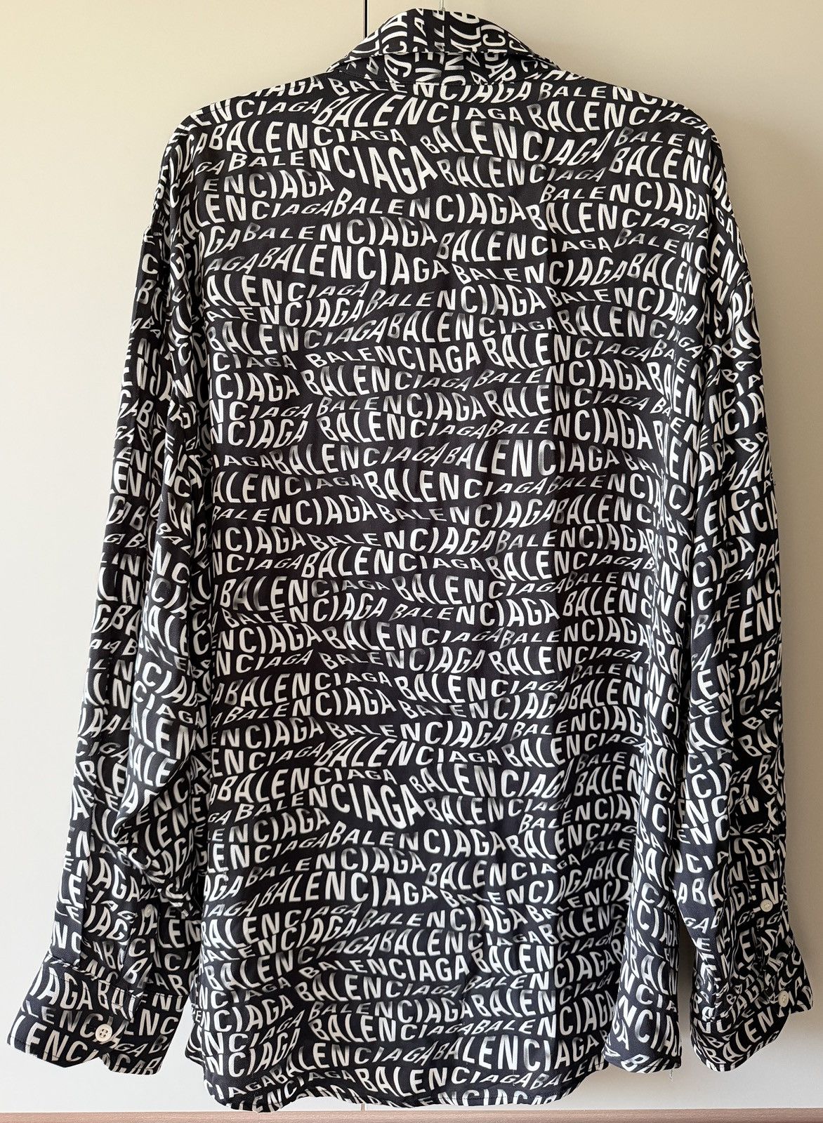 Balenciaga Balenciaga All-Over Logo Oversized Button-Down Shirt Size XXS / US 00 / IT 34 - 2 Thumbnail