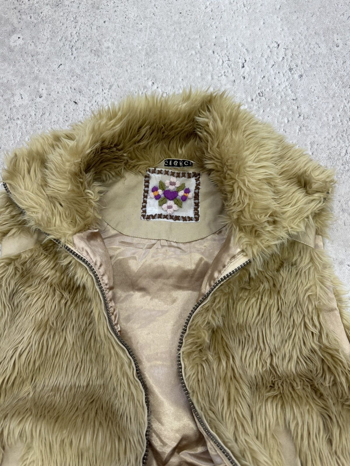 If Six Was Nine × Japanese Brand × Le Grande Bleu (L.G.B.) SALE💣💣 * Y2k Vintage Fluffy Mohair Fuzzy Drip Varsity Vest Size US S / EU 44-46 / 1 - 7 Thumbnail
