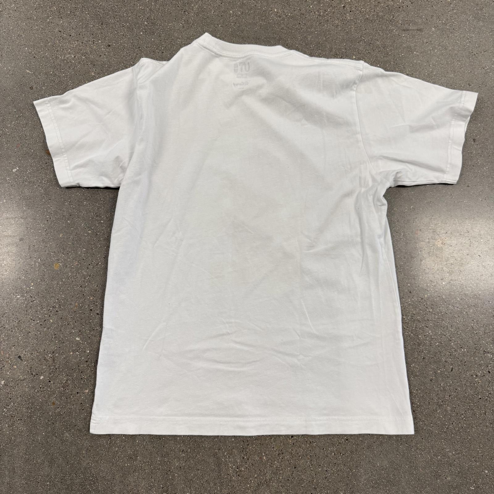 Uniqlo Uniqlo Mickey Stands UT Shirt Short Sleeve Unisex Japan - S Size US S / EU 44-46 / 1 - 5 Thumbnail
