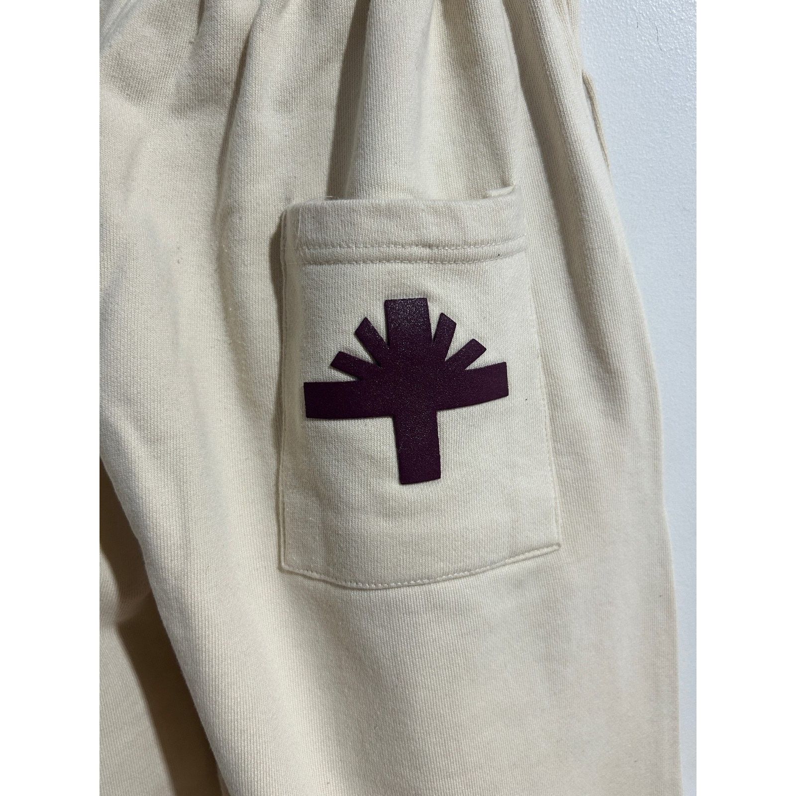 Vertabrae VERTABRAE LOGO CREAM BURGUNDY SWEAT PANT SIZE XXL PREOWNED Size US 34 / EU 50 - 4 Thumbnail