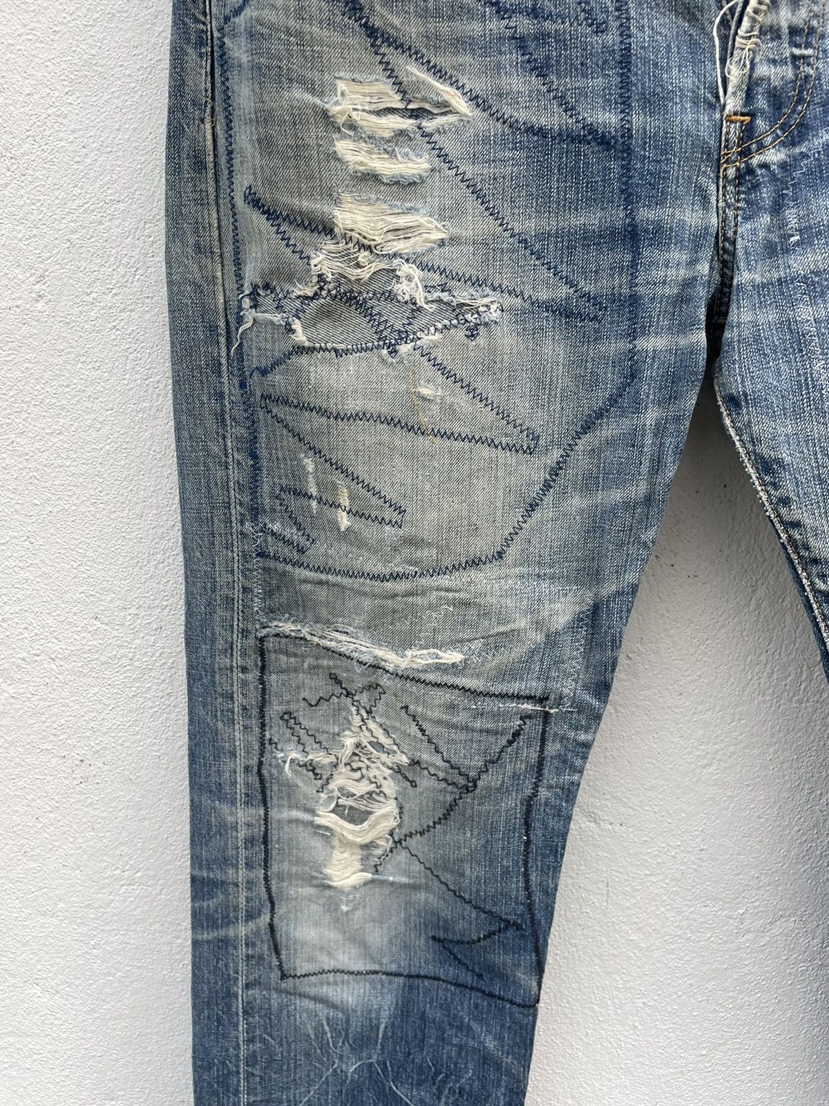 Levi's × Levi's Vintage Clothing Vintage Levi’s 501 Distressed Grunge Denim Jeans Size US 34 / EU 50 - 5 Thumbnail