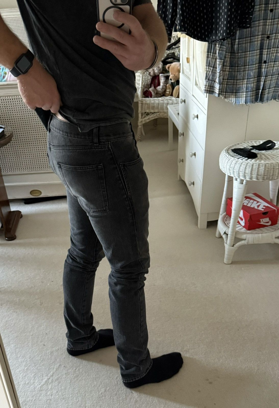 Saint Laurent Paris FW18 Saint Laurent dark grey black denim jeans distressed 32 Size US 32 / EU 48 - 4 Thumbnail