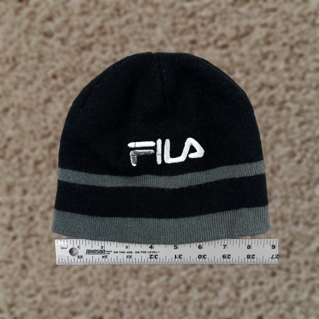 Fila FILA Beanie Adult One Size Gray Black Stripe Knit 100% Acrylic Beanie Mens Winter Knit Hat Shirt? Size ONE SIZE - 1 Thumbnail