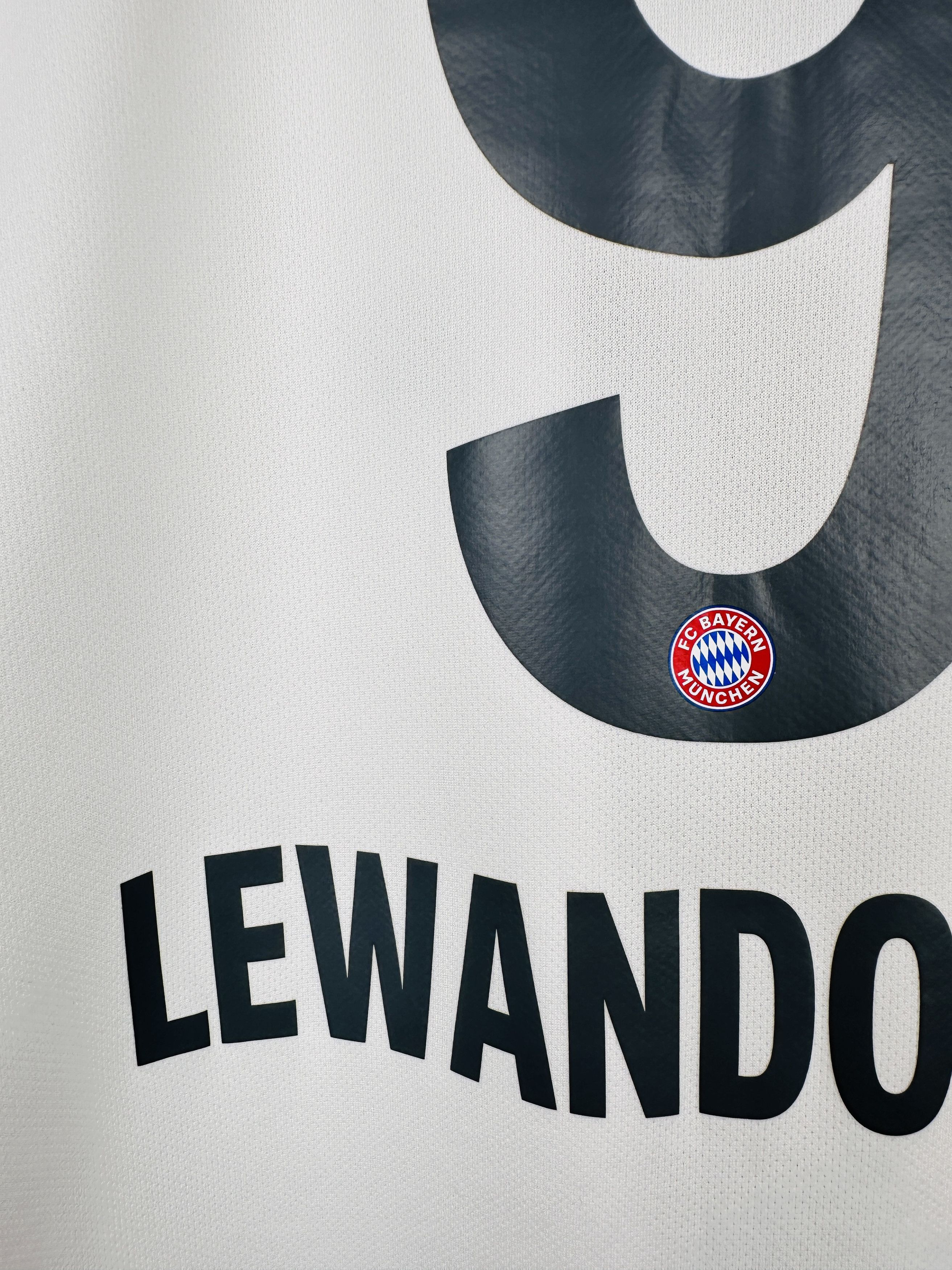 Adidas #9 Lewandowski Bayern Munich Bavaria Munchen Football Shirt Size US M / EU 48-50 / 2 - 16 Thumbnail
