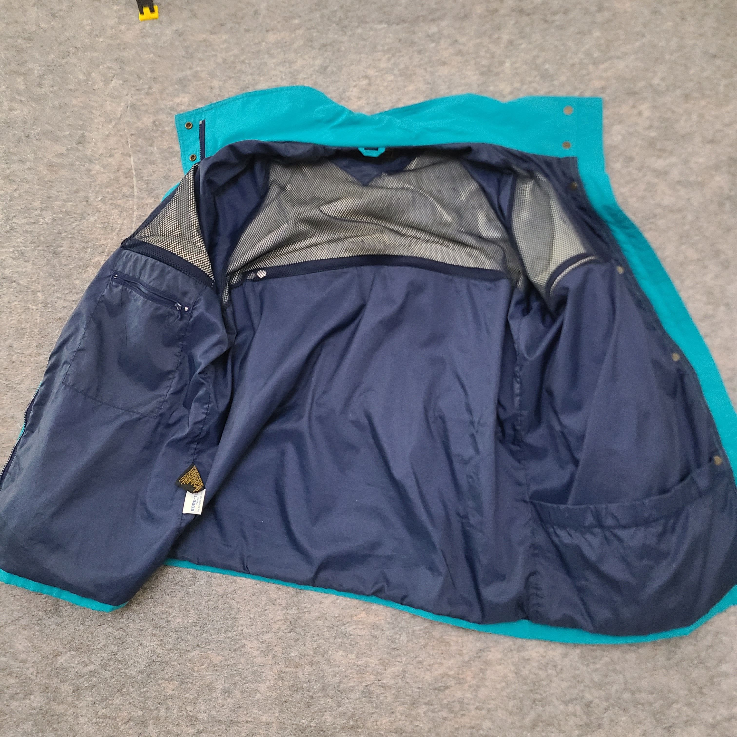 Eddie Bauer Vintage Eddie Bauer Gortex Jacket Medium Detachable Hoodie Size M / US 6-8 / IT 42-44 - 3 Thumbnail