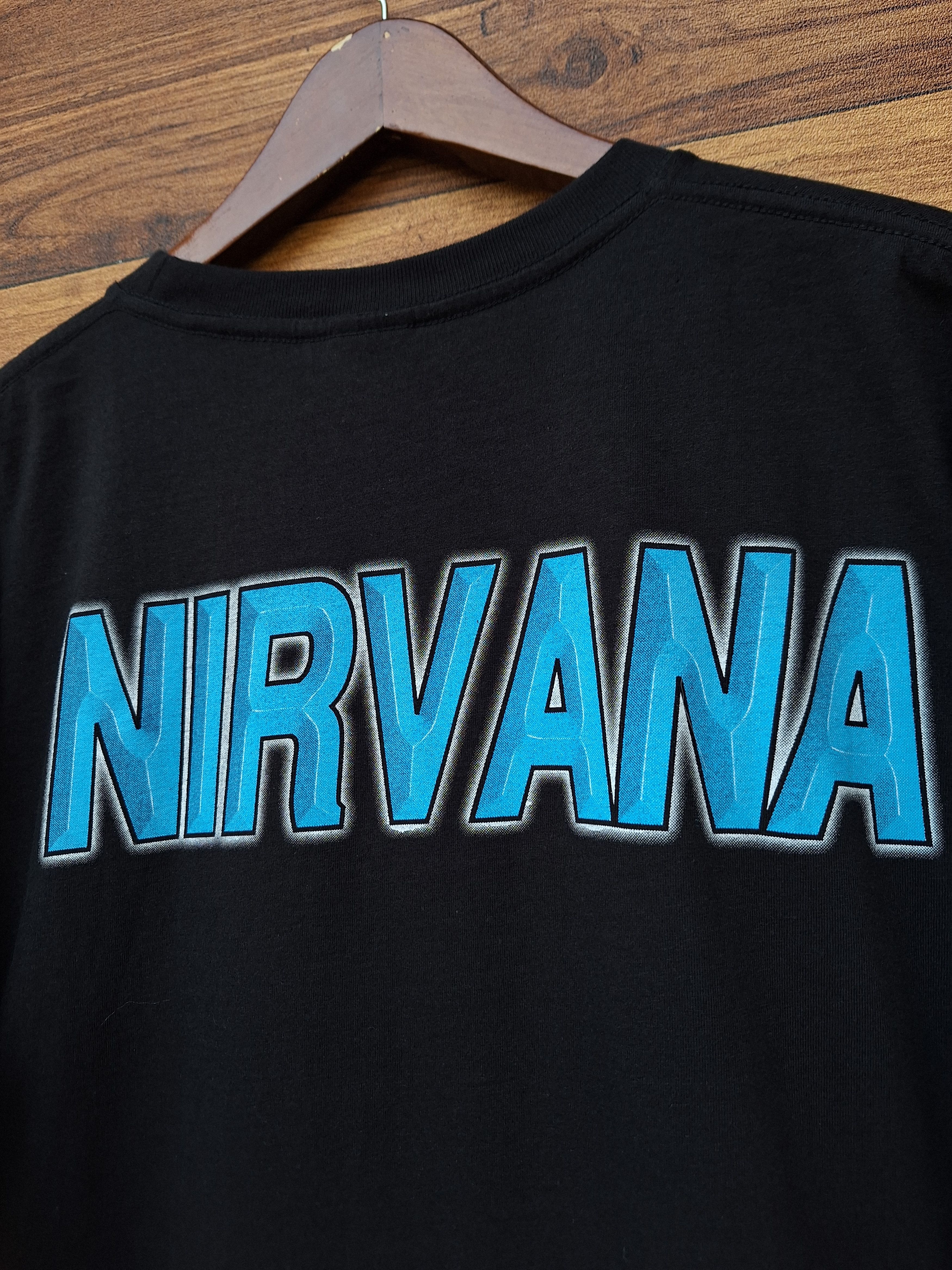 Japanese Brand 🔥RARE🔥 Nirvana photo tee nevermind kurt cobain album rock Size US L / EU 52-54 / 3 - 4 Thumbnail