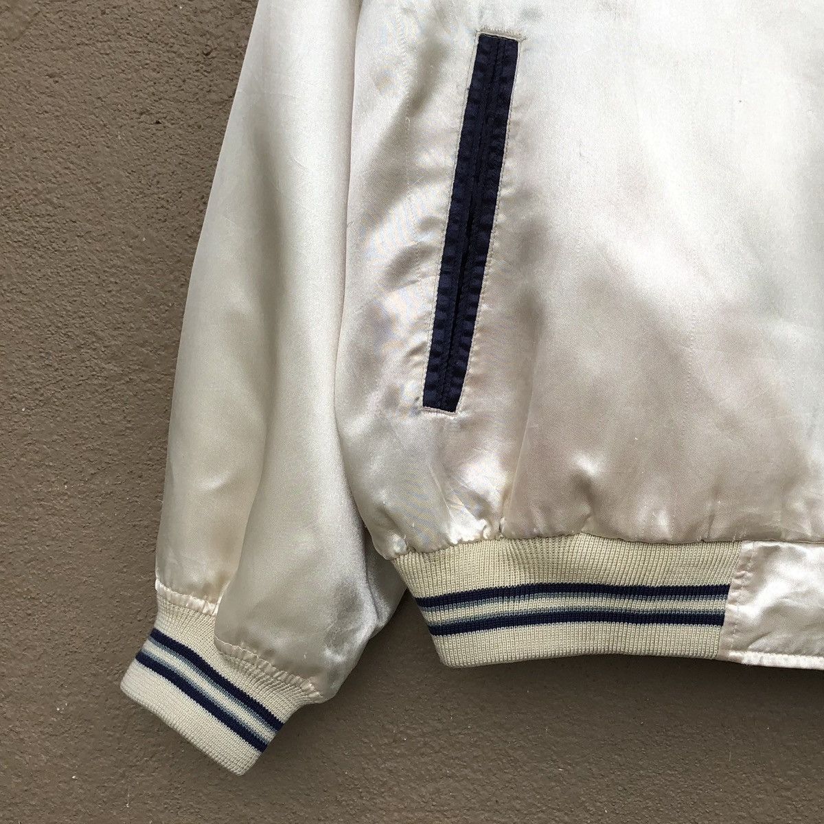 Avirex Vintage Avirex USA Satin Varsity Jacket Size US XL / EU 56 / 4 - 10 Thumbnail