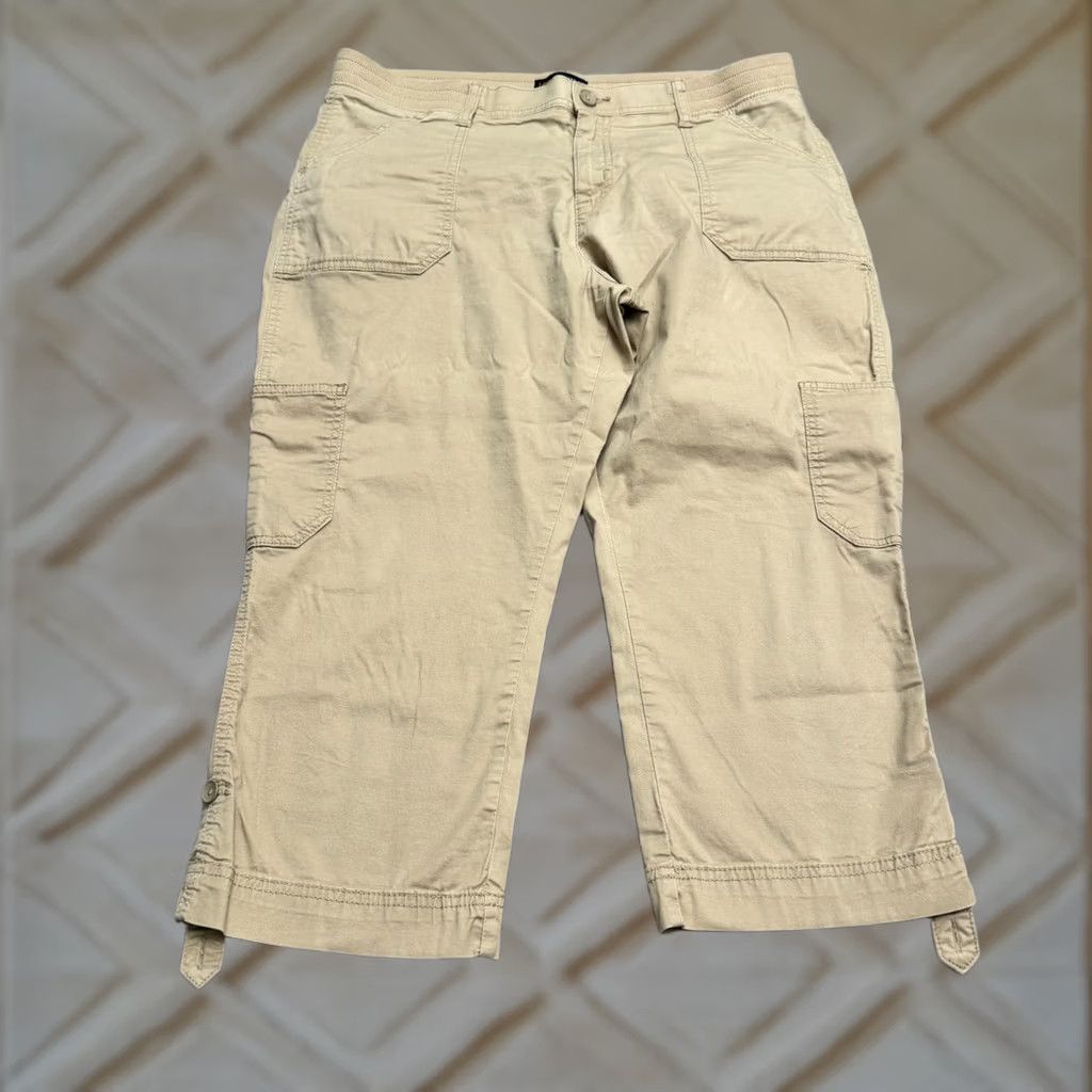 Lee Lee Cargo Capri Cropped Pants Womens Medium Khaki Cotton Relaxed Fit Size 32" / US 10 / IT 46 - 1 Thumbnail