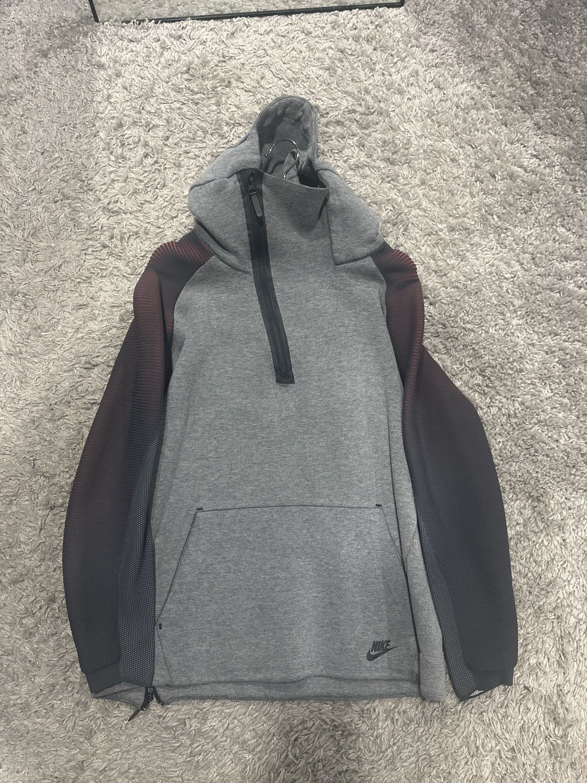 Nike Nike Hoodie Dynamic Reveal Size US L / EU 52-54 / 3 - 1 Preview