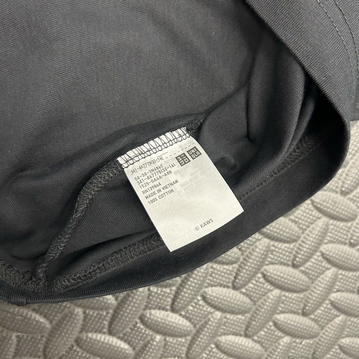 Kaws × Uniqlo Uniqlo x Kaws Companion UT Black Graphic Shirt Men’s XL NEW Size US XL / EU 56 / 4 - 9 Thumbnail