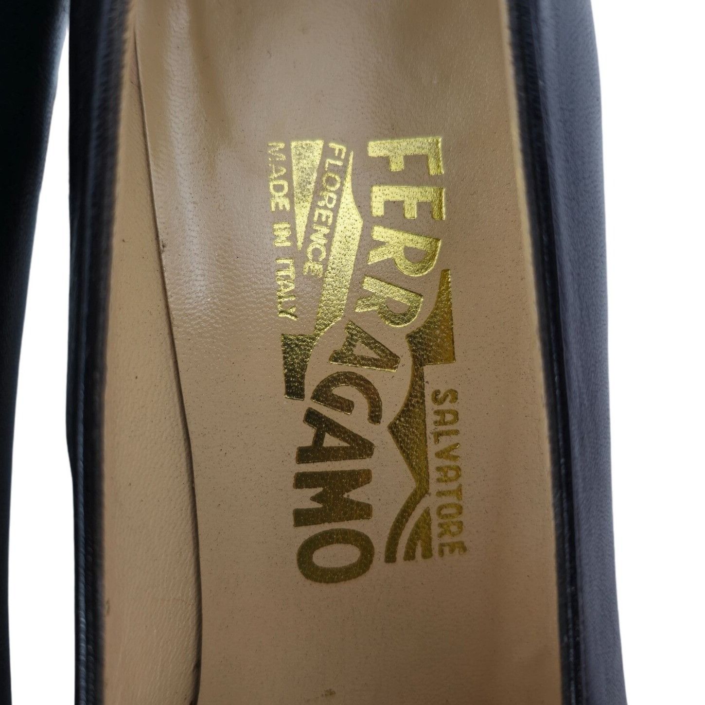 Salvatore Ferragamo Vintage Salvatore Ferragamo Classic Black Leather Dress Heel Size US 8.5 / IT 38.5 - 14 Thumbnail
