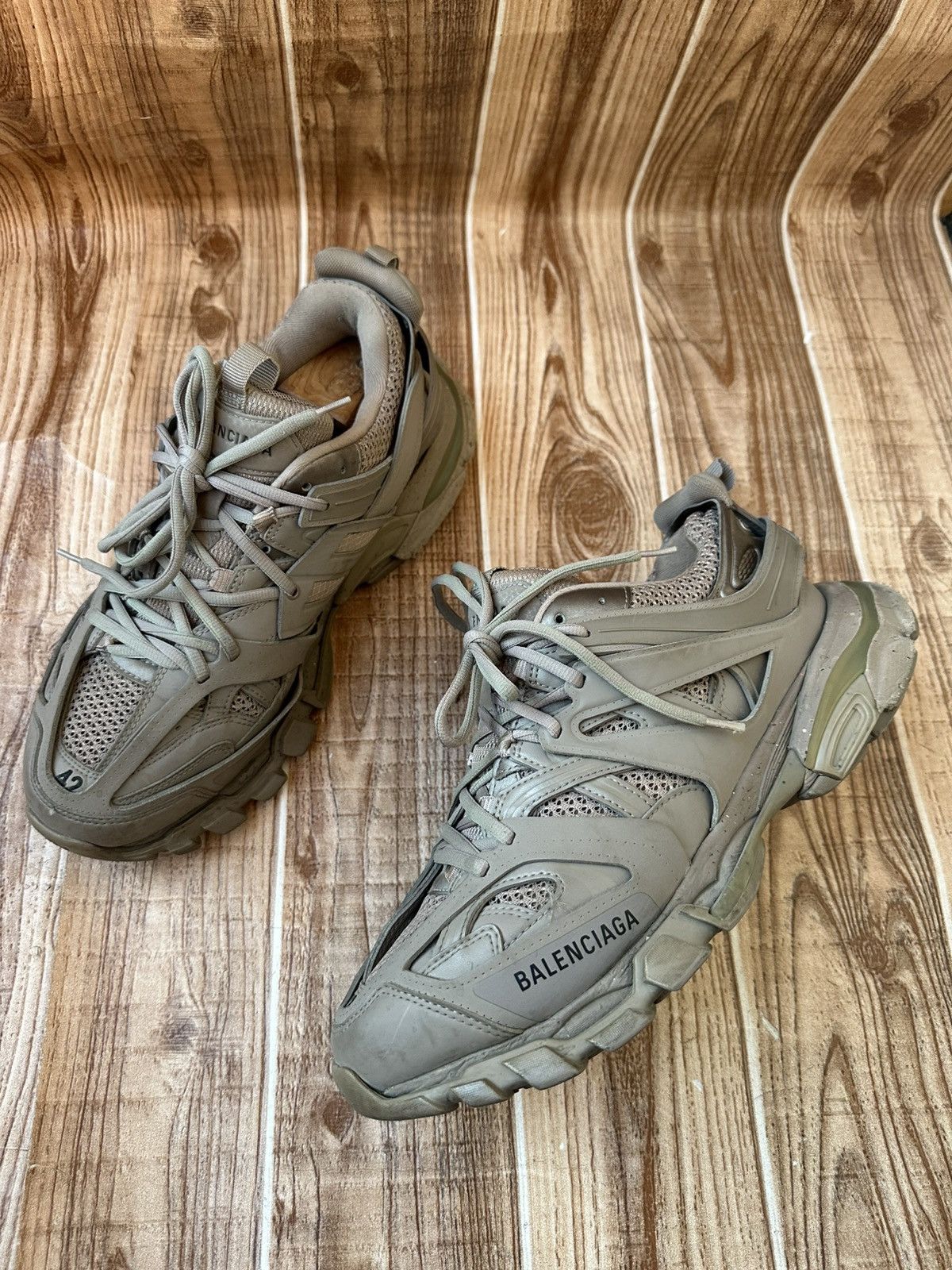 Balenciaga Balenciaga Track Sneakers Gray Lowtops Size US 9 / EU 42 - 12 Thumbnail