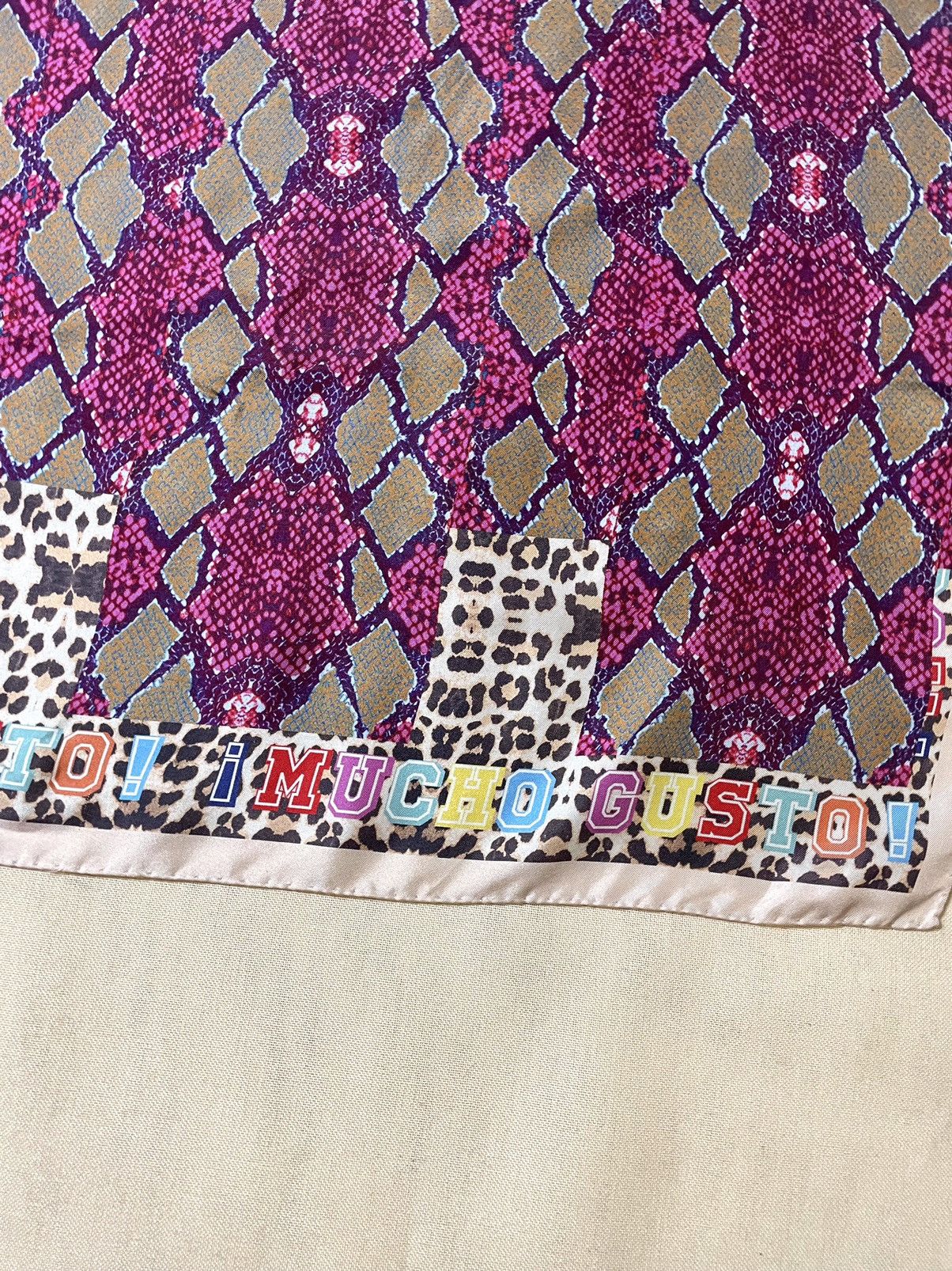 Vintage Mucho Gusto multicolour dog snakes leopard print silk scarf Size ONE SIZE - 7 Thumbnail
