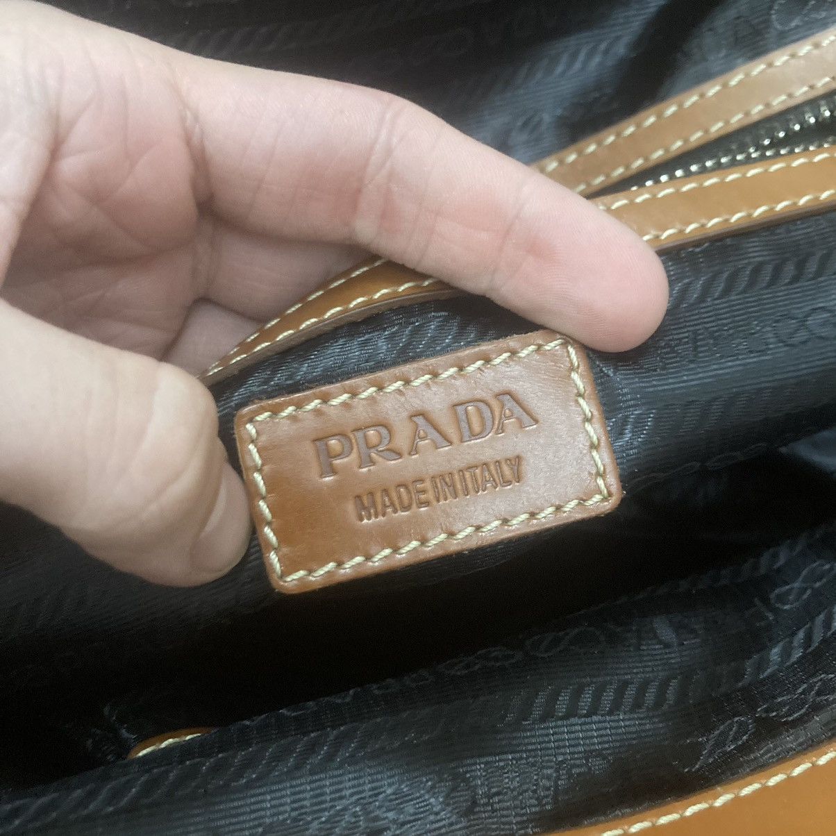 Prada × Vintage Vintage prada triangle logo bag Size ONE SIZE - 7 Thumbnail