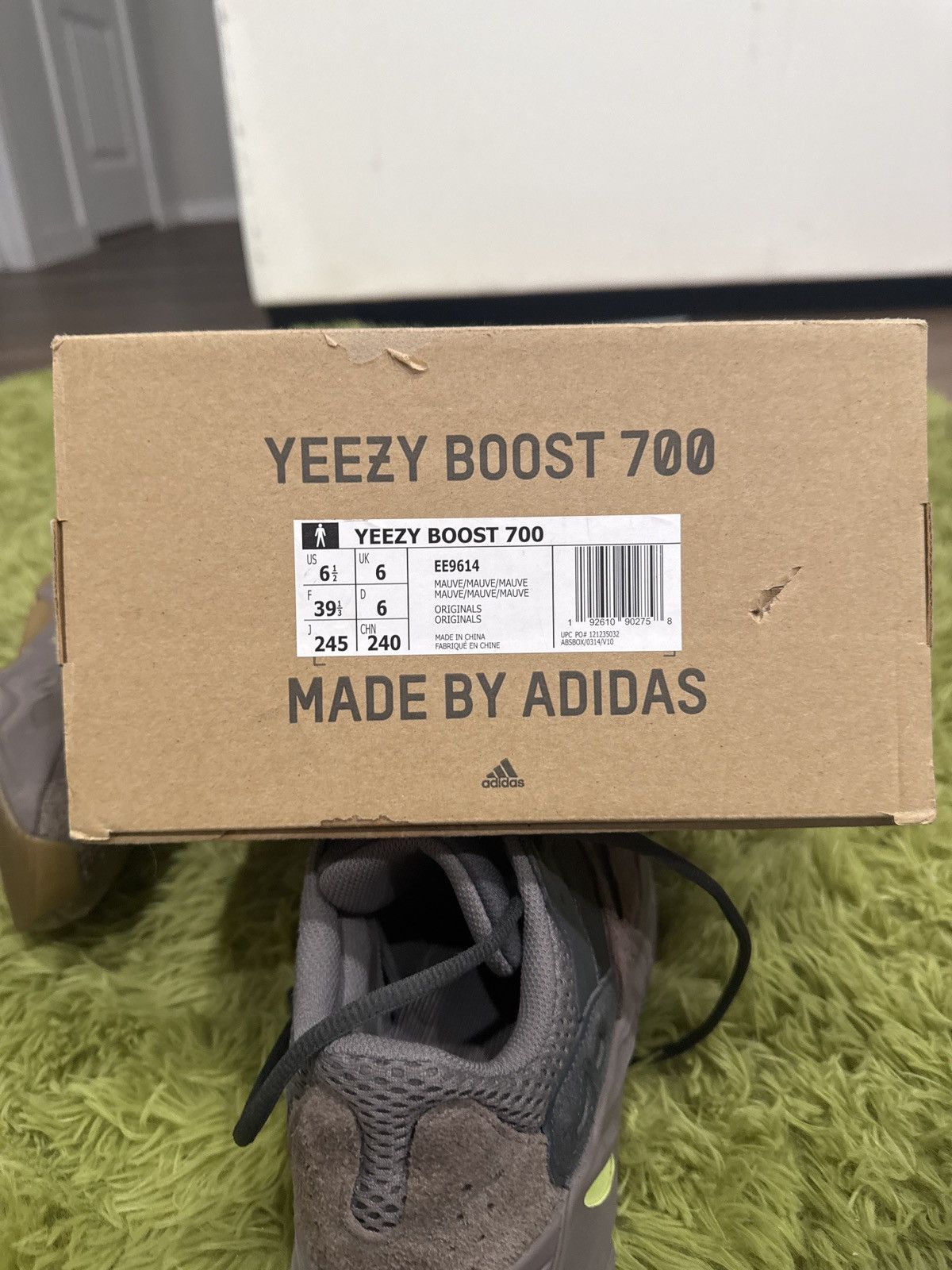 Yeezy Yeezy 700 boost “MAUVE” Size US 6.5 / IT 36.5 - 9 Thumbnail