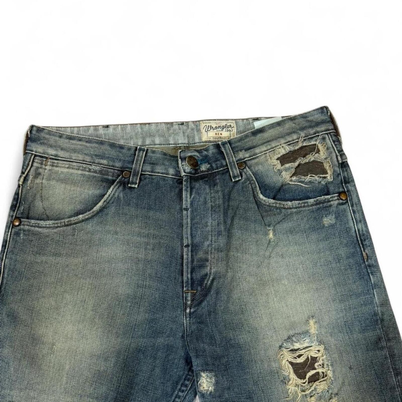 True Religion Vintage Wrangler denim jean with cool distressing and fading Size US 34 / EU 50 - 3 Thumbnail