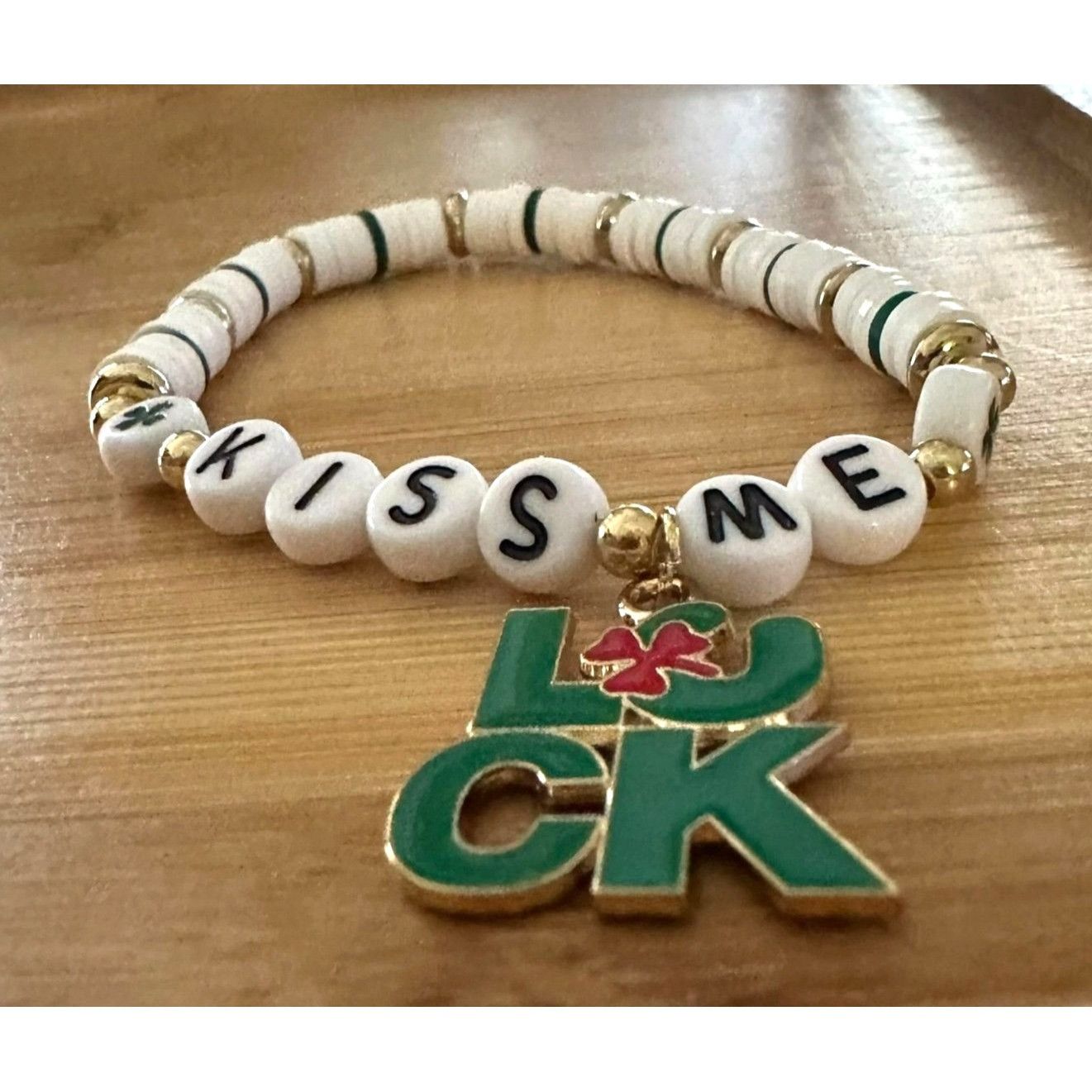 Handmade St Patricks Day Bracelet New Puka Beads Lucky Kiss Me Size ONE SIZE - 1 Thumbnail