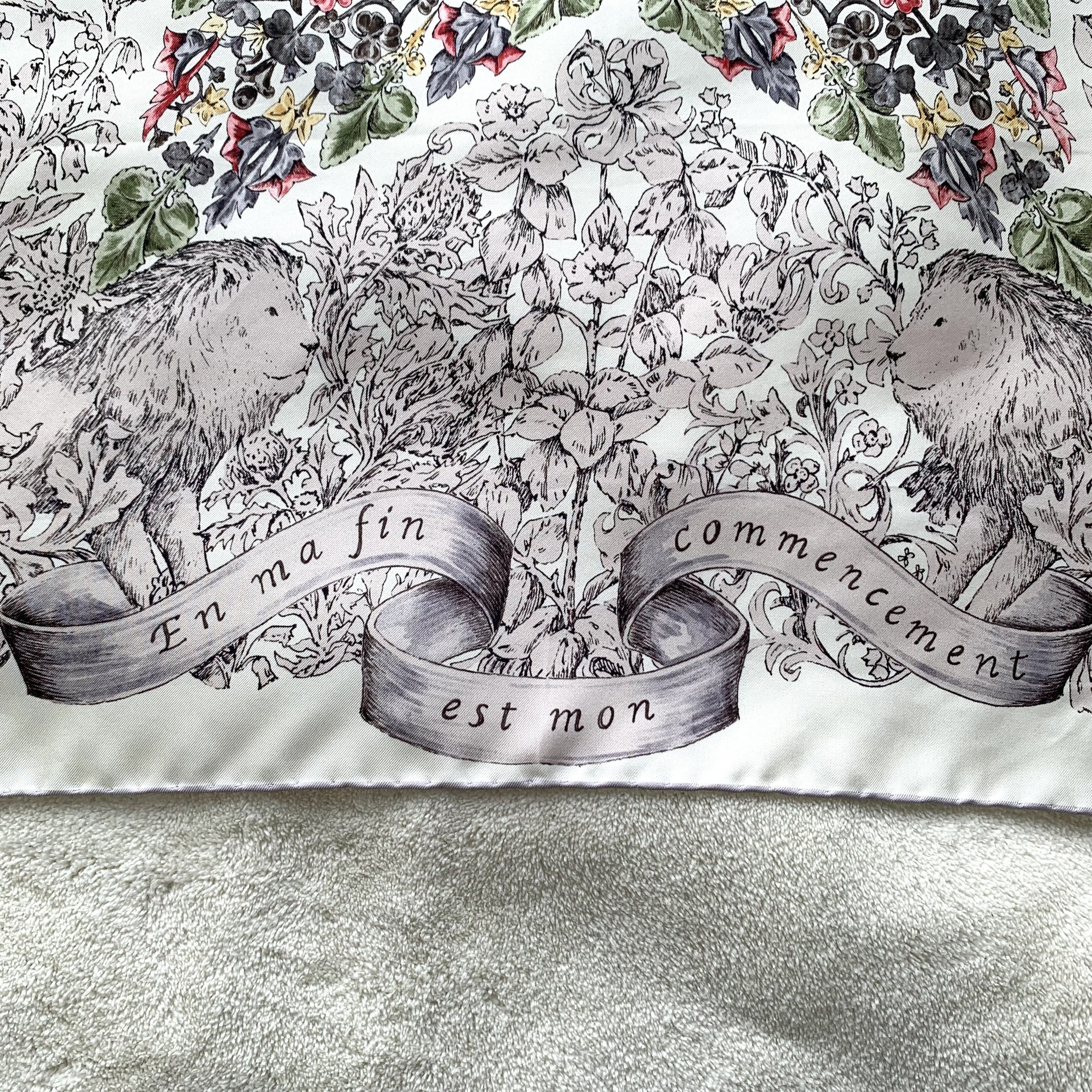 Dior Dior Star & Animal Print Silk Scarf White (90×90 cm) Size ONE SIZE - 5 Thumbnail