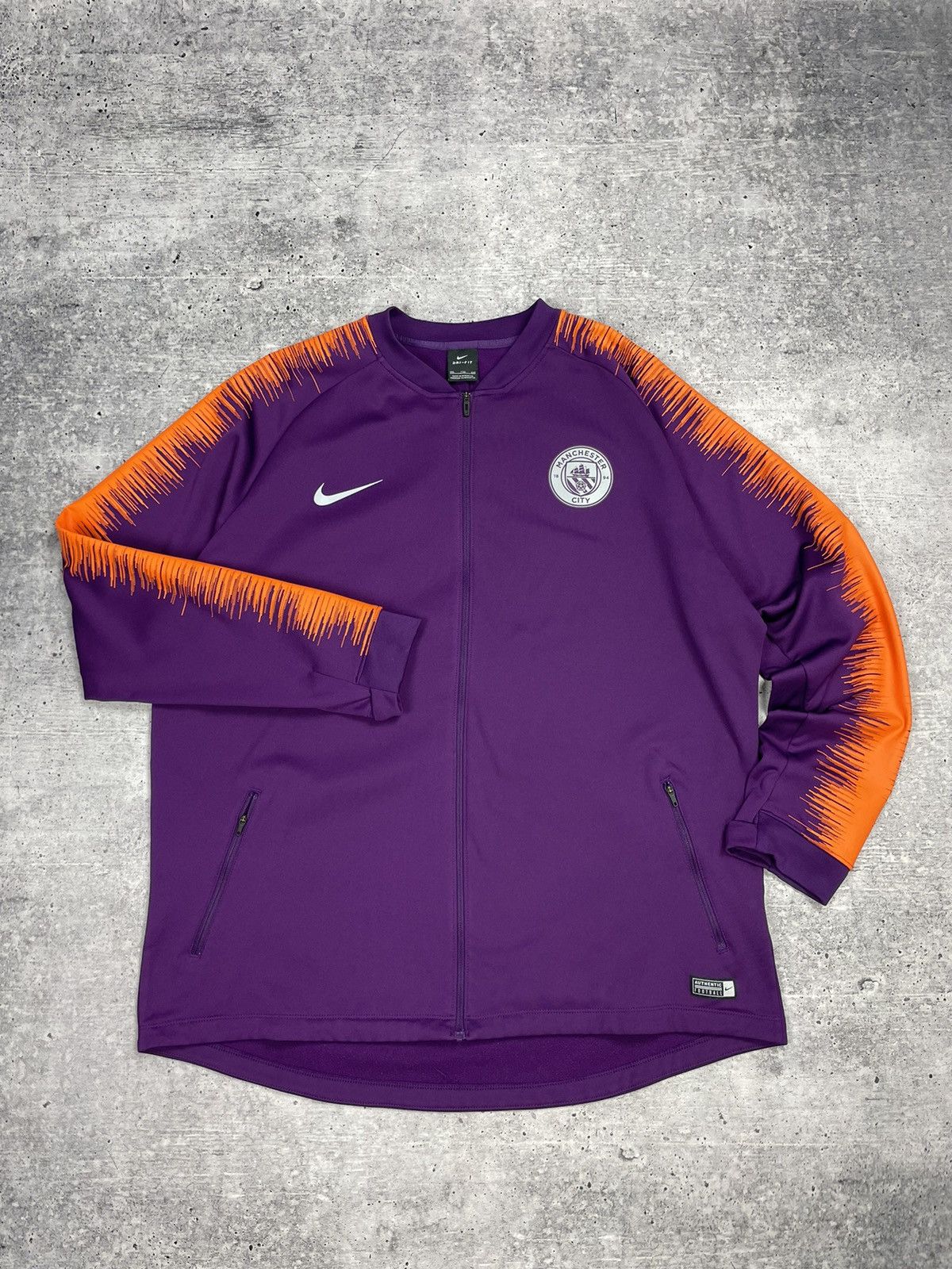 Nike × Vintage Vintage Nike Y2K Manchester City Reflective Logo Zip Olympic Size US XXL / EU 58 / 5 - 1 Thumbnail