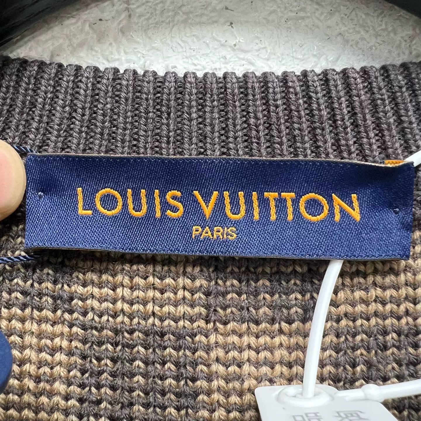 Louis Vuitton louis vuitton checkered wool sweater size l Size US L / EU 52-54 / 3 - 5 Thumbnail