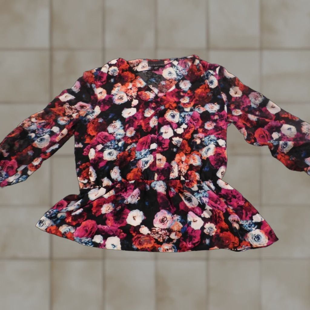Vintage Attention Blouse Womens L Red Floral Pullover Shirt Classic Crew Neck Long Sleeve Polyester Casual Button Size L / US 10 / IT 46 - 1 Thumbnail