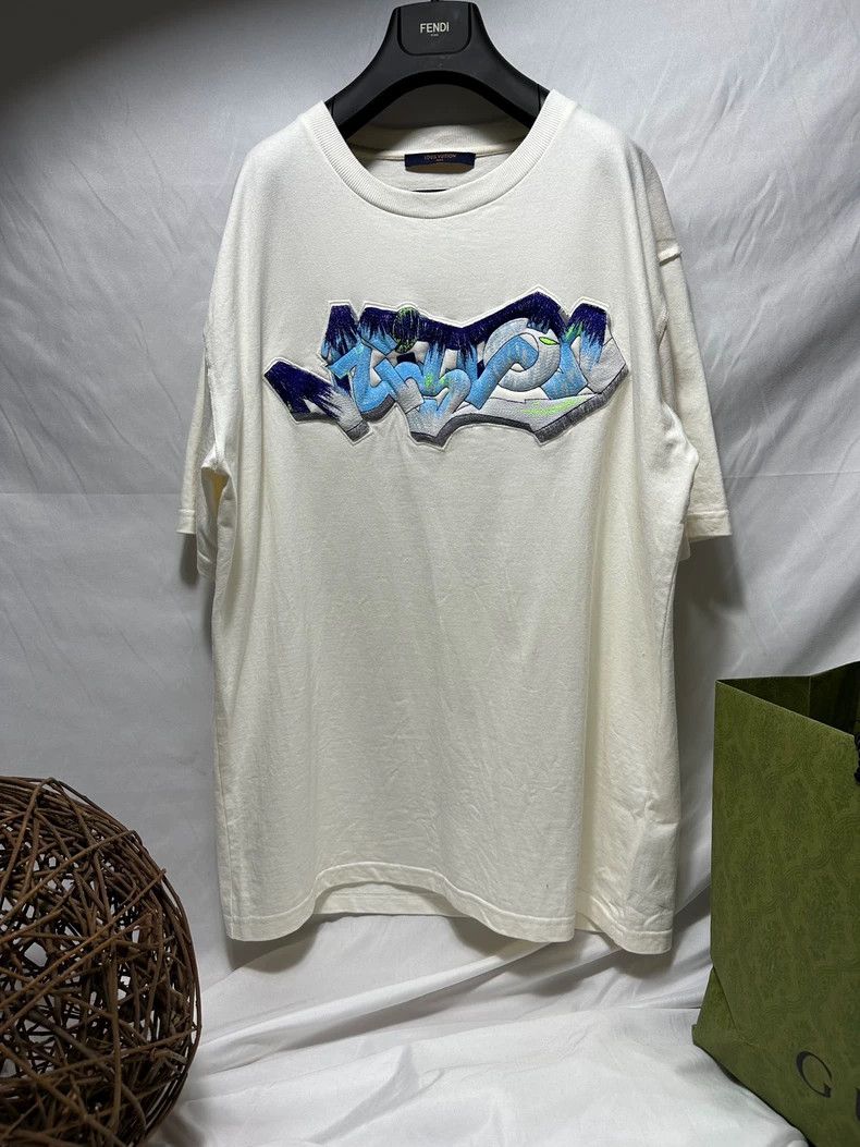Louis Vuitton Louis Vuitton FW22 Solid monogrammed graffiti embroidered s Size US XXL / EU 58 / 5 - 1 Thumbnail