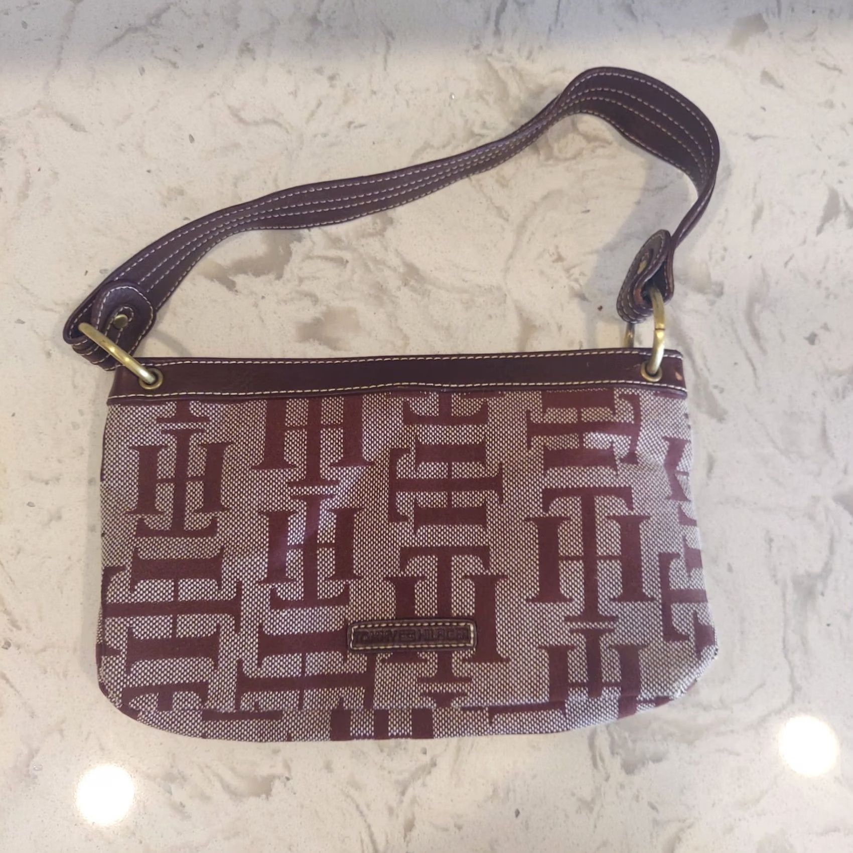 Tommy Hilfiger Tommy Hilfiger Women's Brown Logo 7" Shoulder Bag Brown Leather Buckle Closure Small Rectangle Bag Womens Trending 90s? Size ONE SIZE - 2 Thumbnail