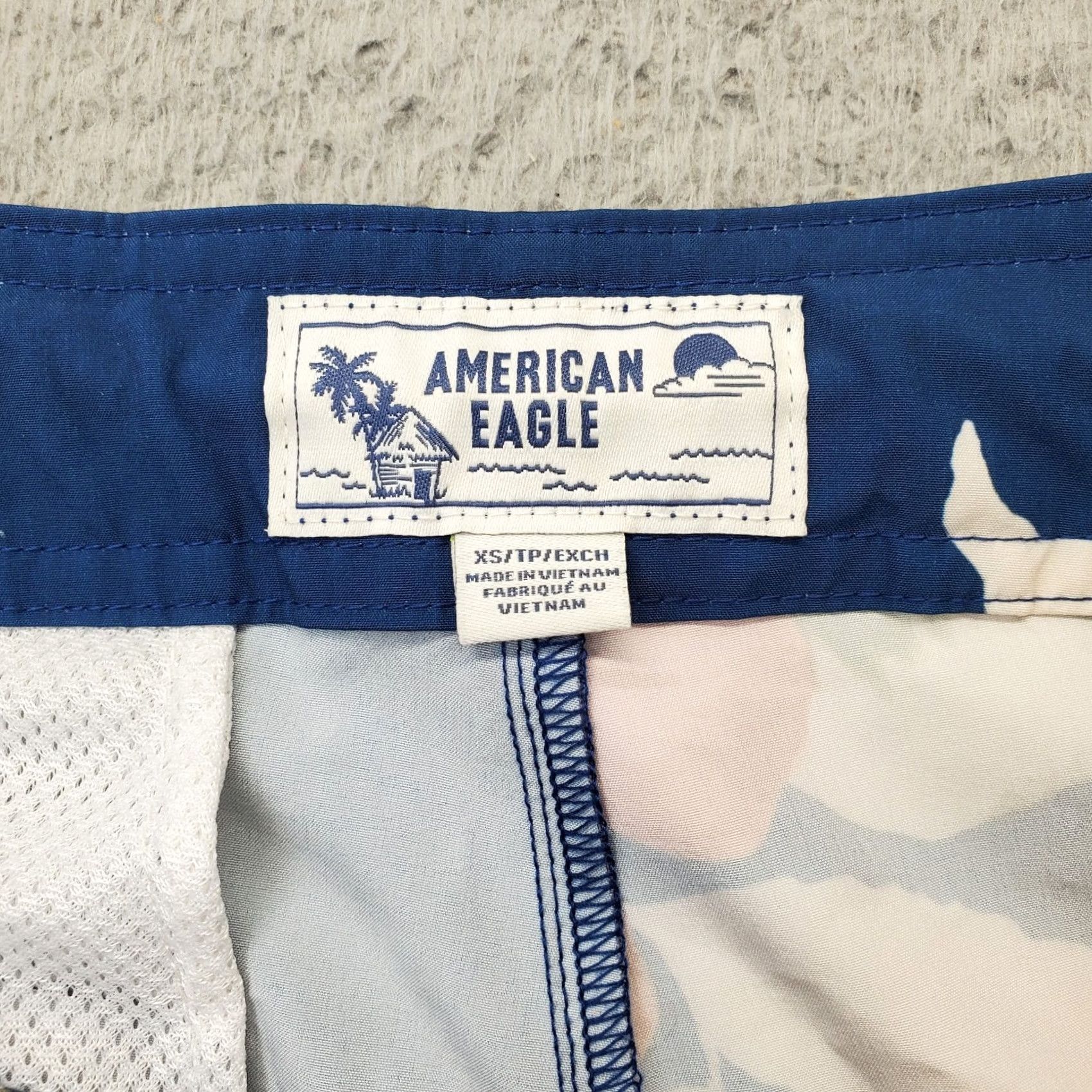 American Eagle Outfitters American Eagle Outfitters Board Shorts Mens XS Multicolor Floral Print Drawstring Logo EUC Size US 27 - 4 Thumbnail